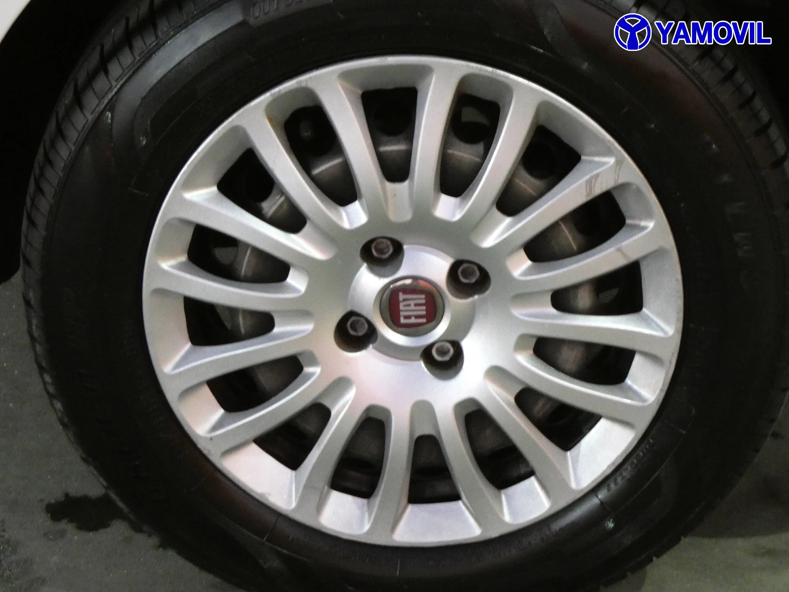 Fiat Punto 1.2 YOUNG - Foto 12