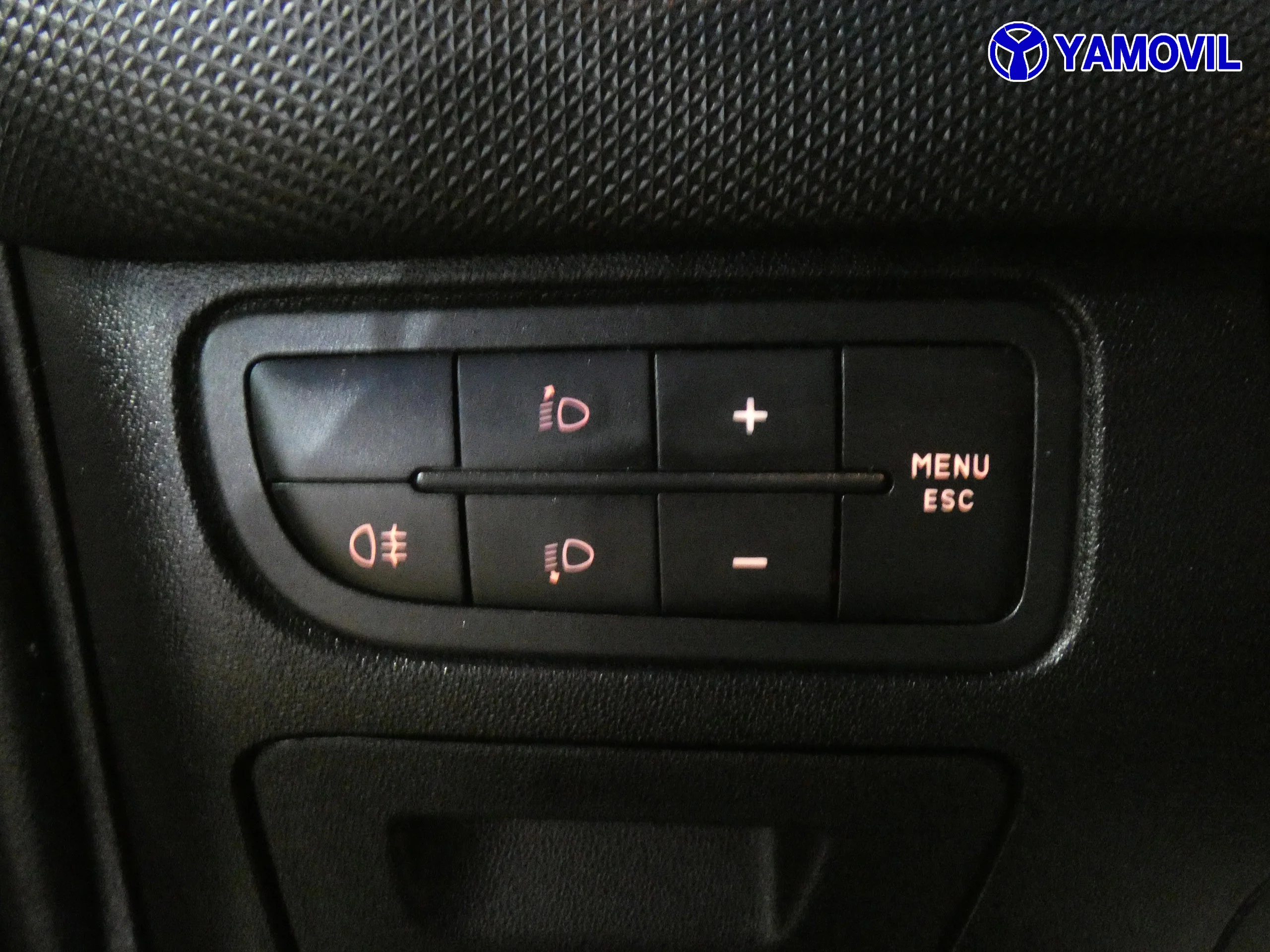 Fiat Punto 1.2 YOUNG - Foto 24