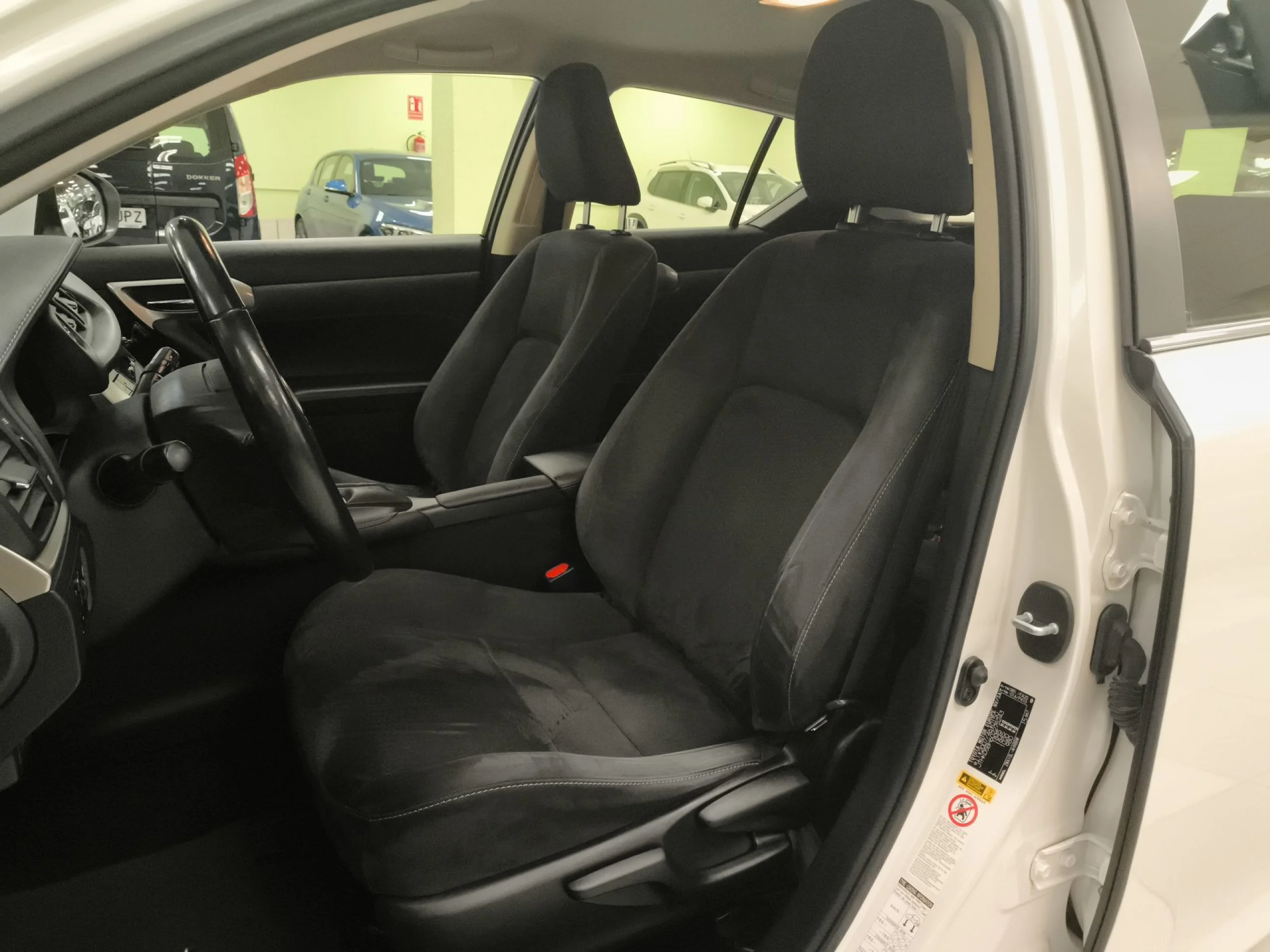 Lexus CT 200h Executive 100 kW (136 CV) - Foto 8