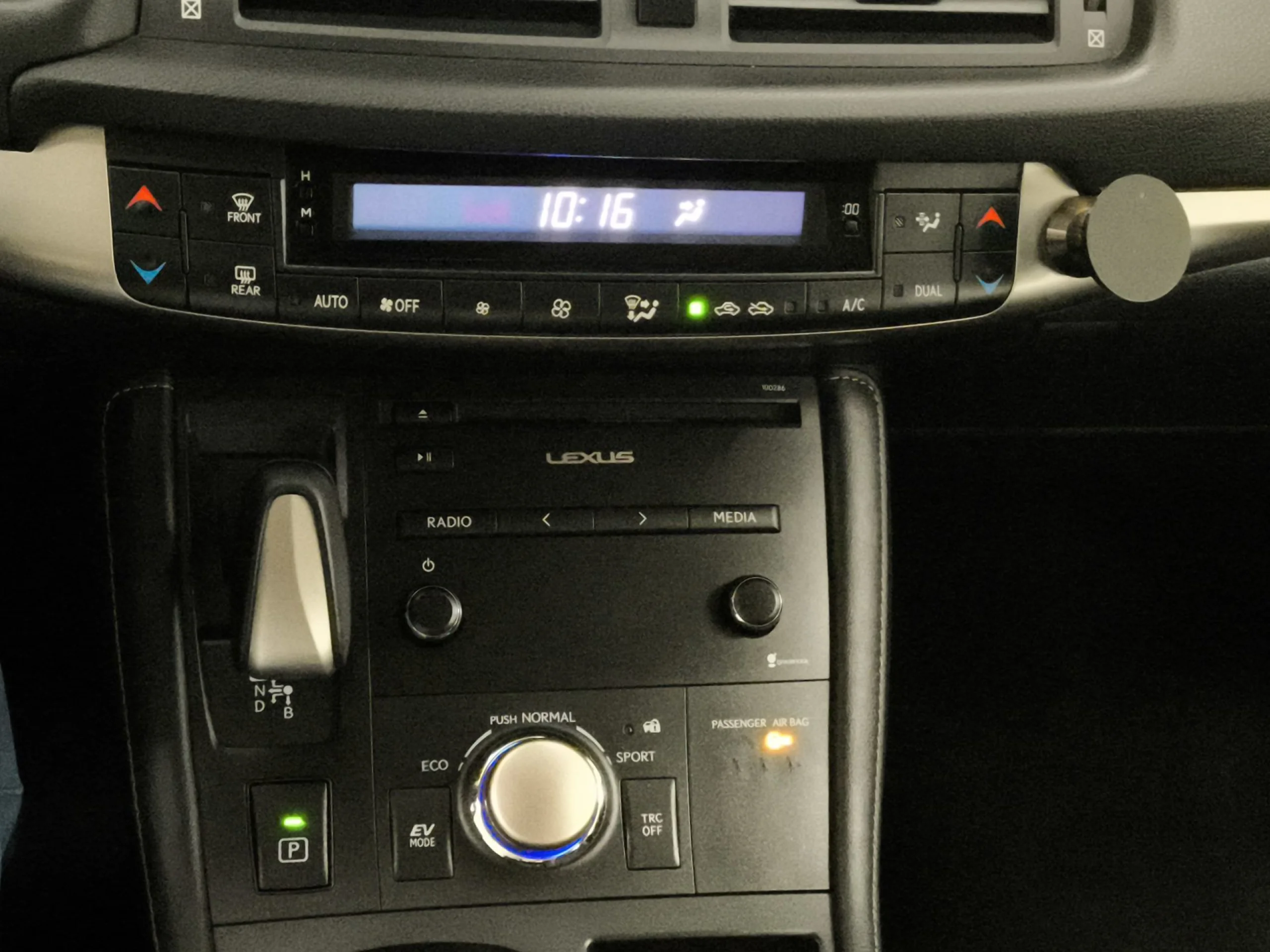 Lexus CT 200h Executive 100 kW (136 CV) - Foto 15