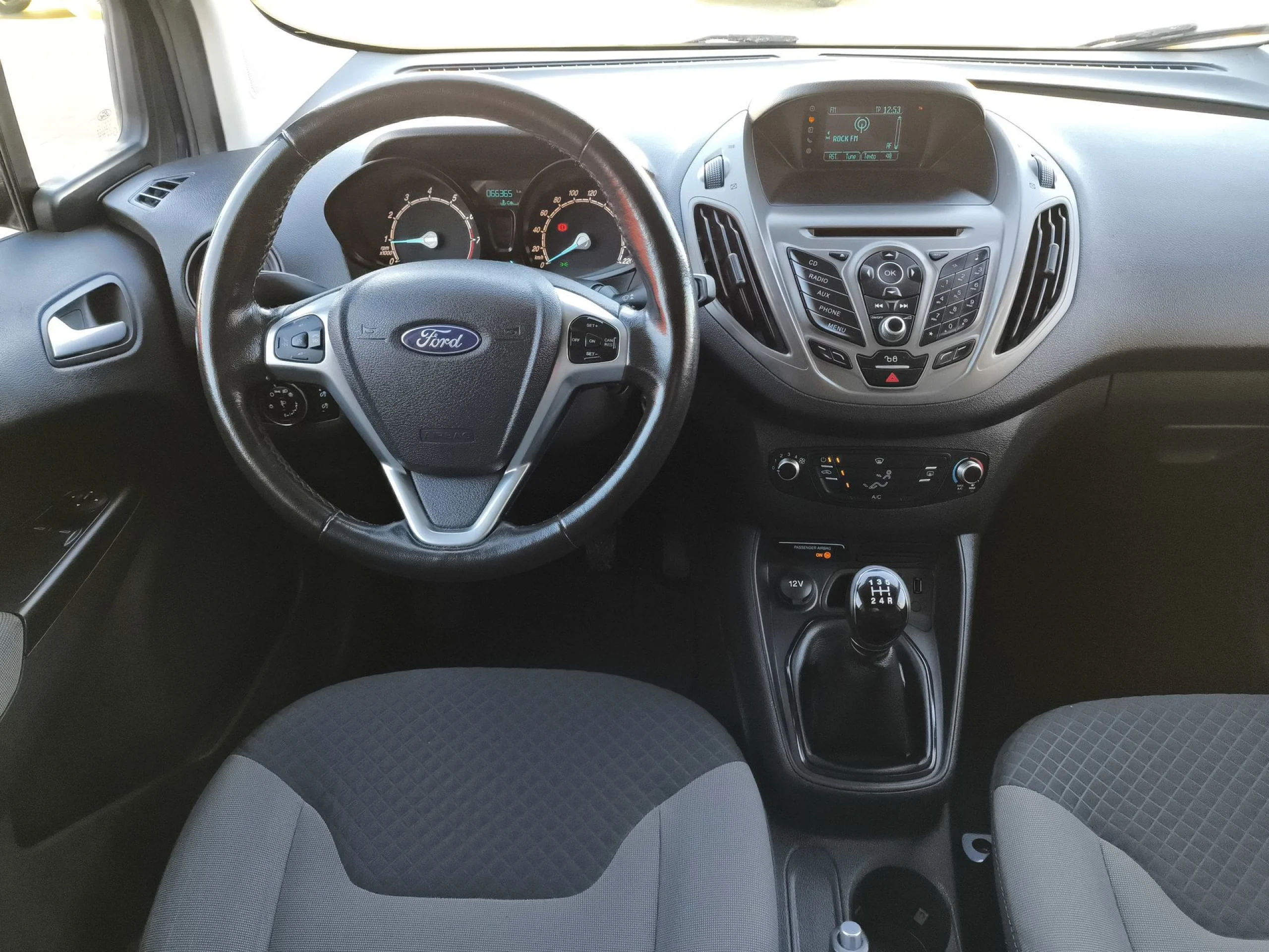 Ford Tourneo Courier 1.0 EcoBoost Trend 74 kW (100 CV) - Foto 16