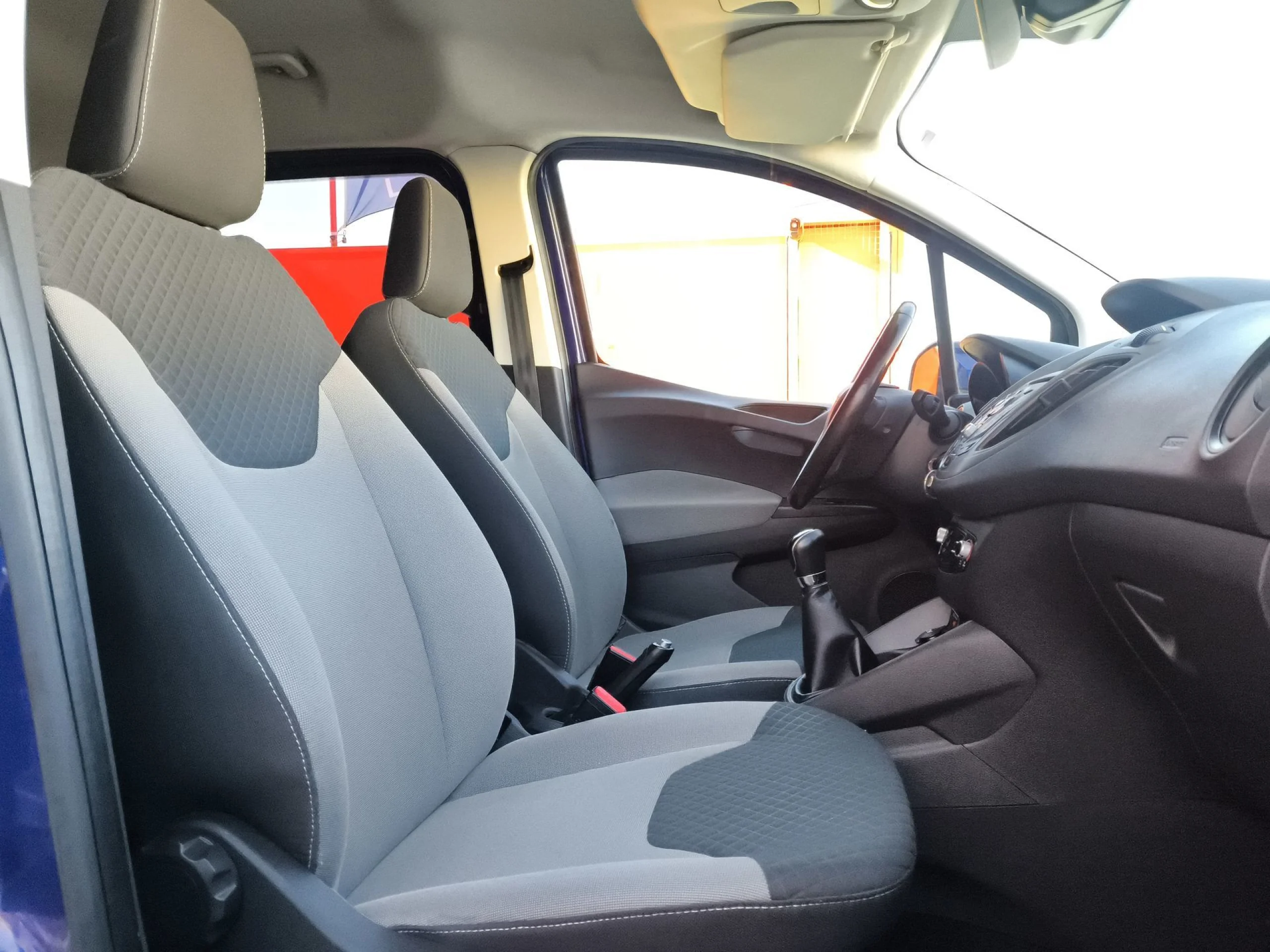Ford Tourneo Courier 1.0 EcoBoost Trend 74 kW (100 CV) - Foto 19