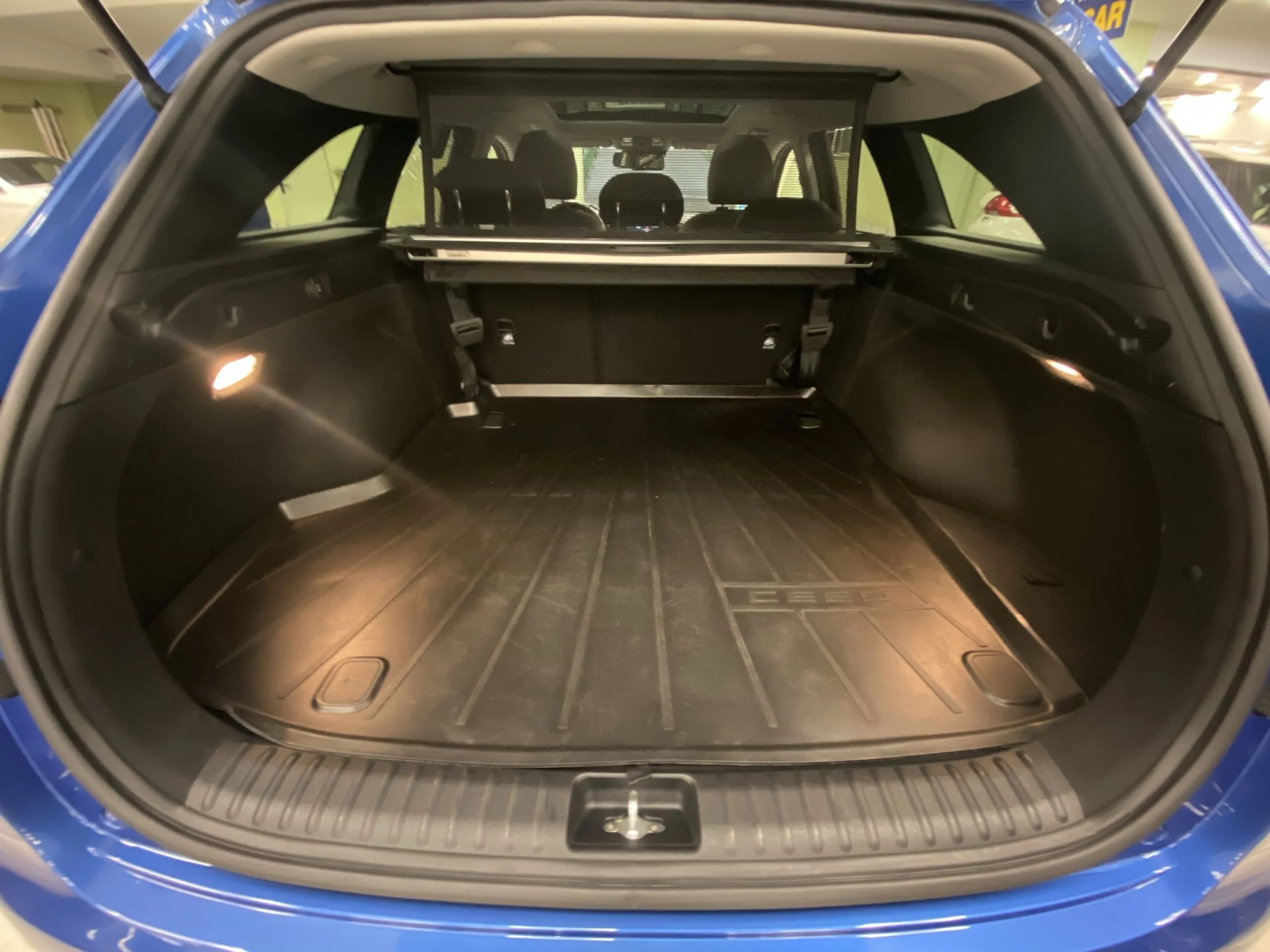 Kia Ceed tourer 1.6 MHEV iMT eMotion 100 kW (136 CV) - Foto 21