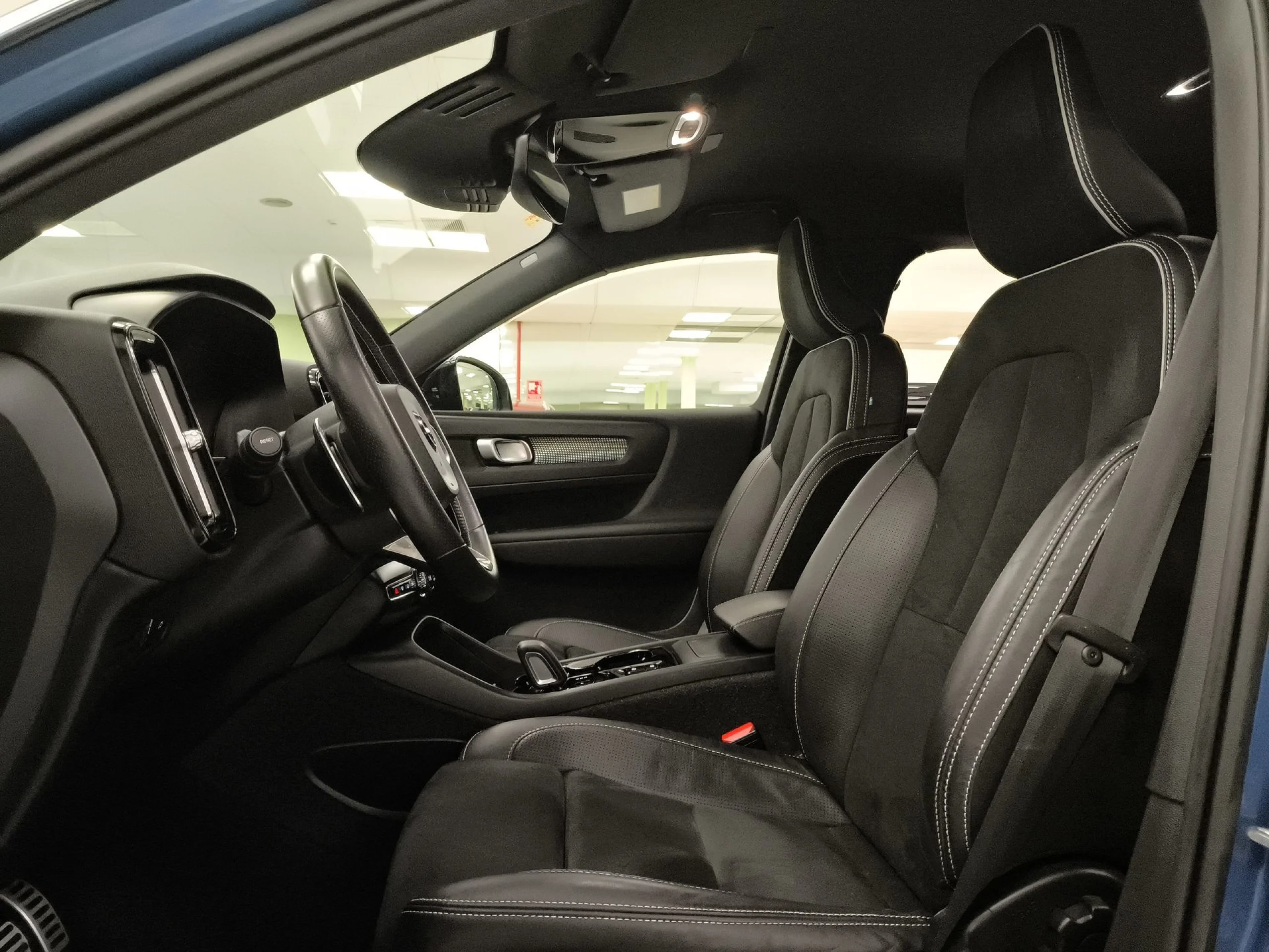 Volvo XC40 T3 R-Design Auto 120 kW (163 CV) - Foto 8