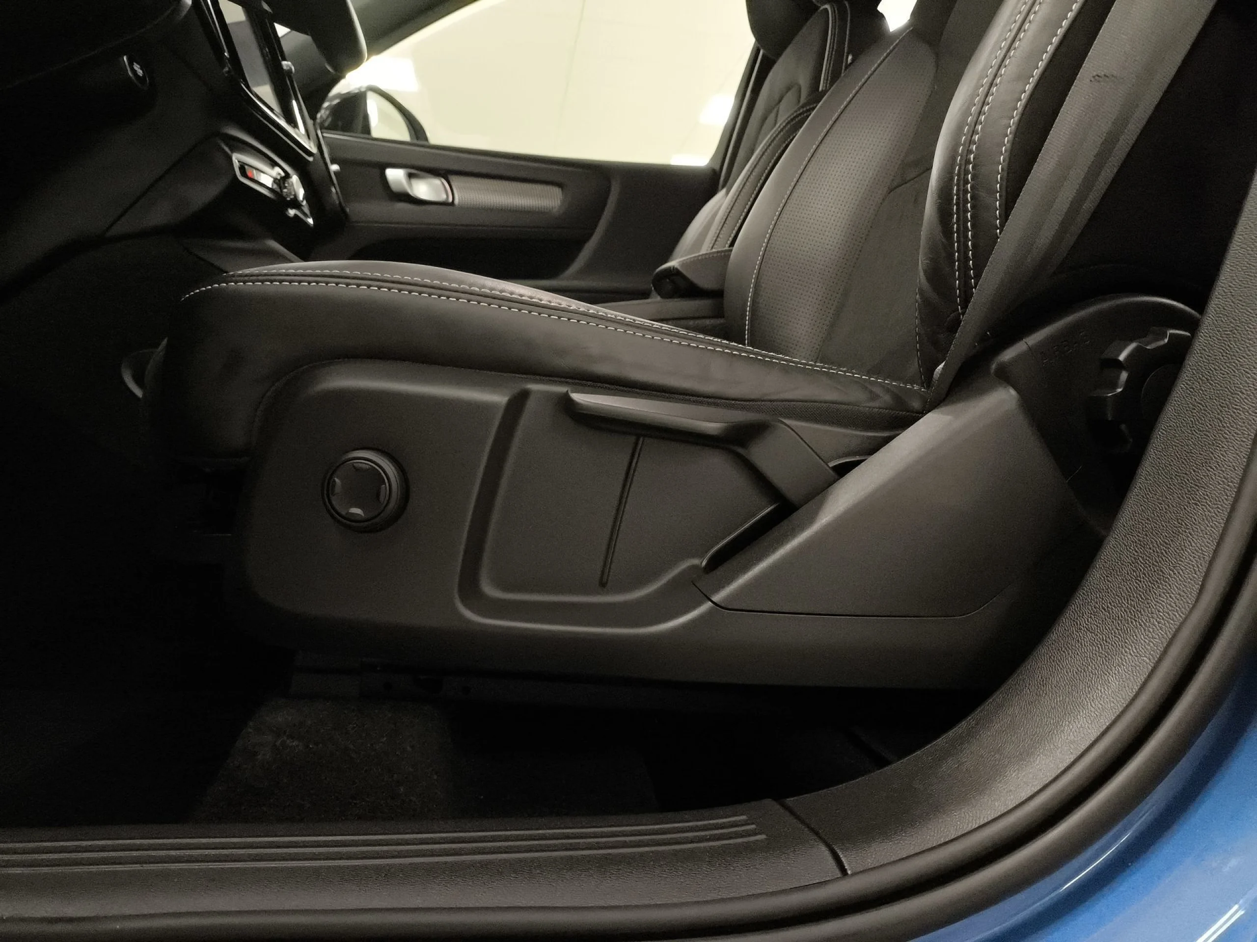 Volvo XC40 T3 R-Design Auto 120 kW (163 CV) - Foto 9