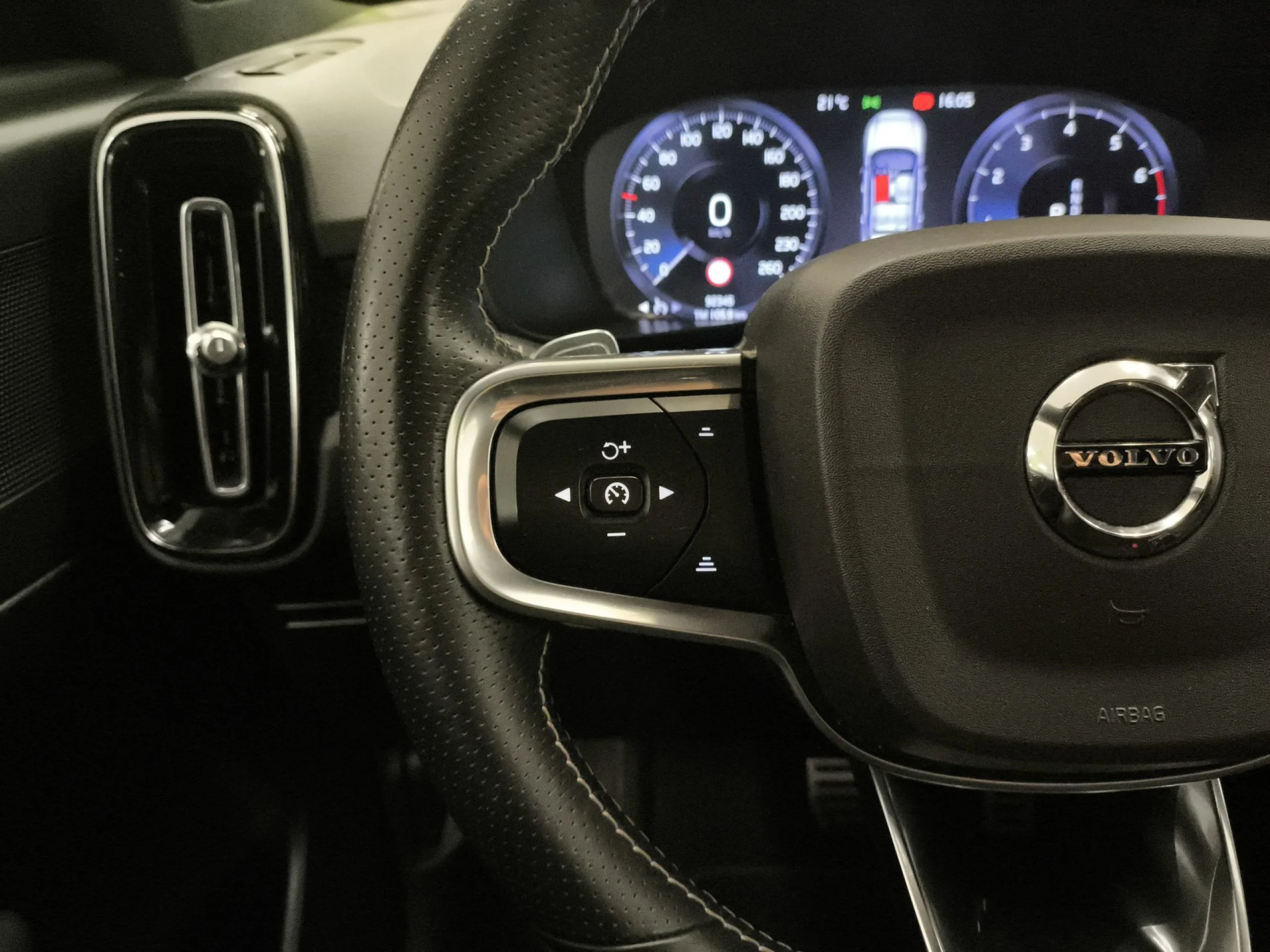 Volvo XC40 T3 R-Design Auto 120 kW (163 CV) - Foto 13