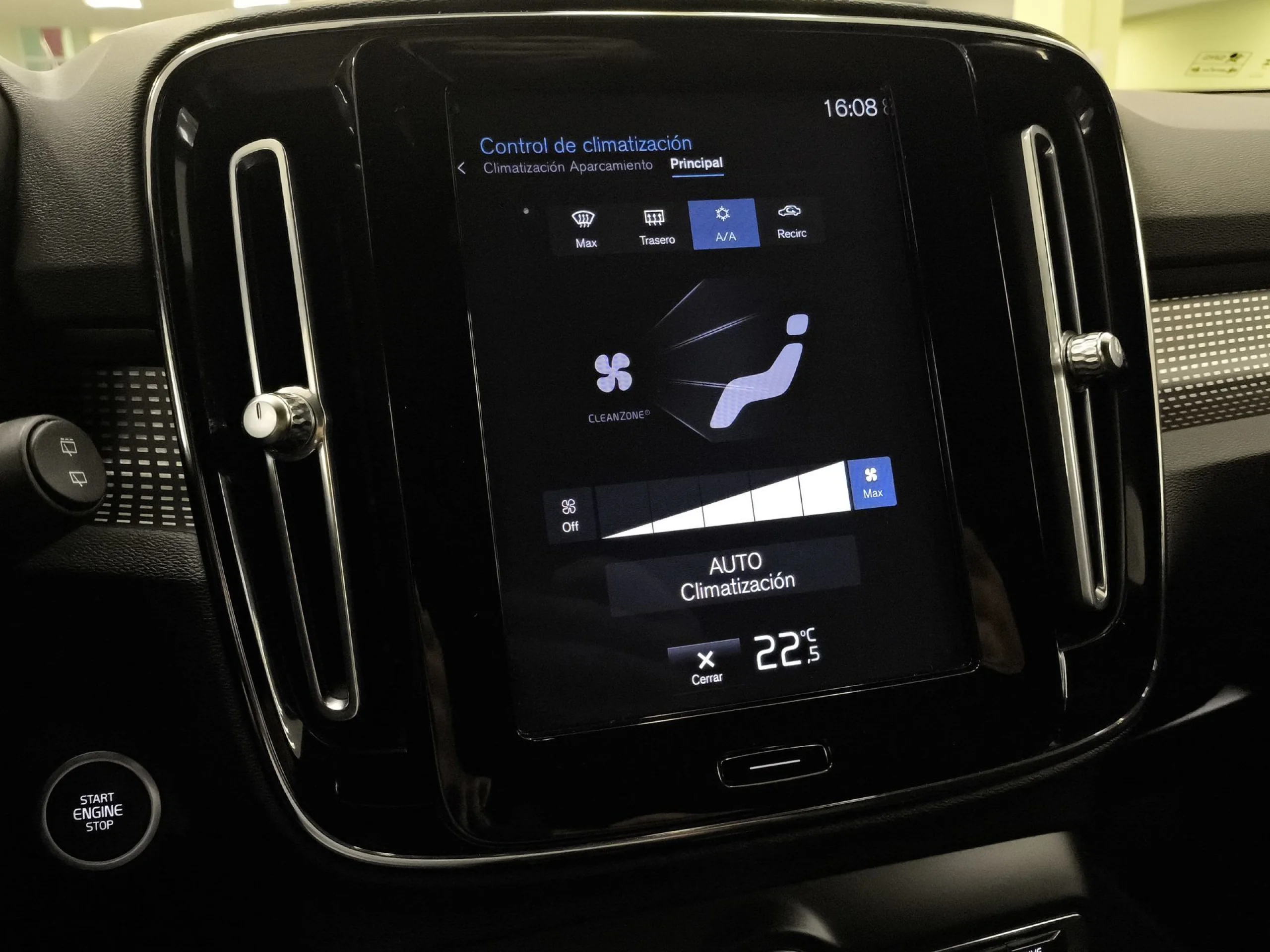 Volvo XC40 T3 R-Design Auto 120 kW (163 CV) - Foto 22