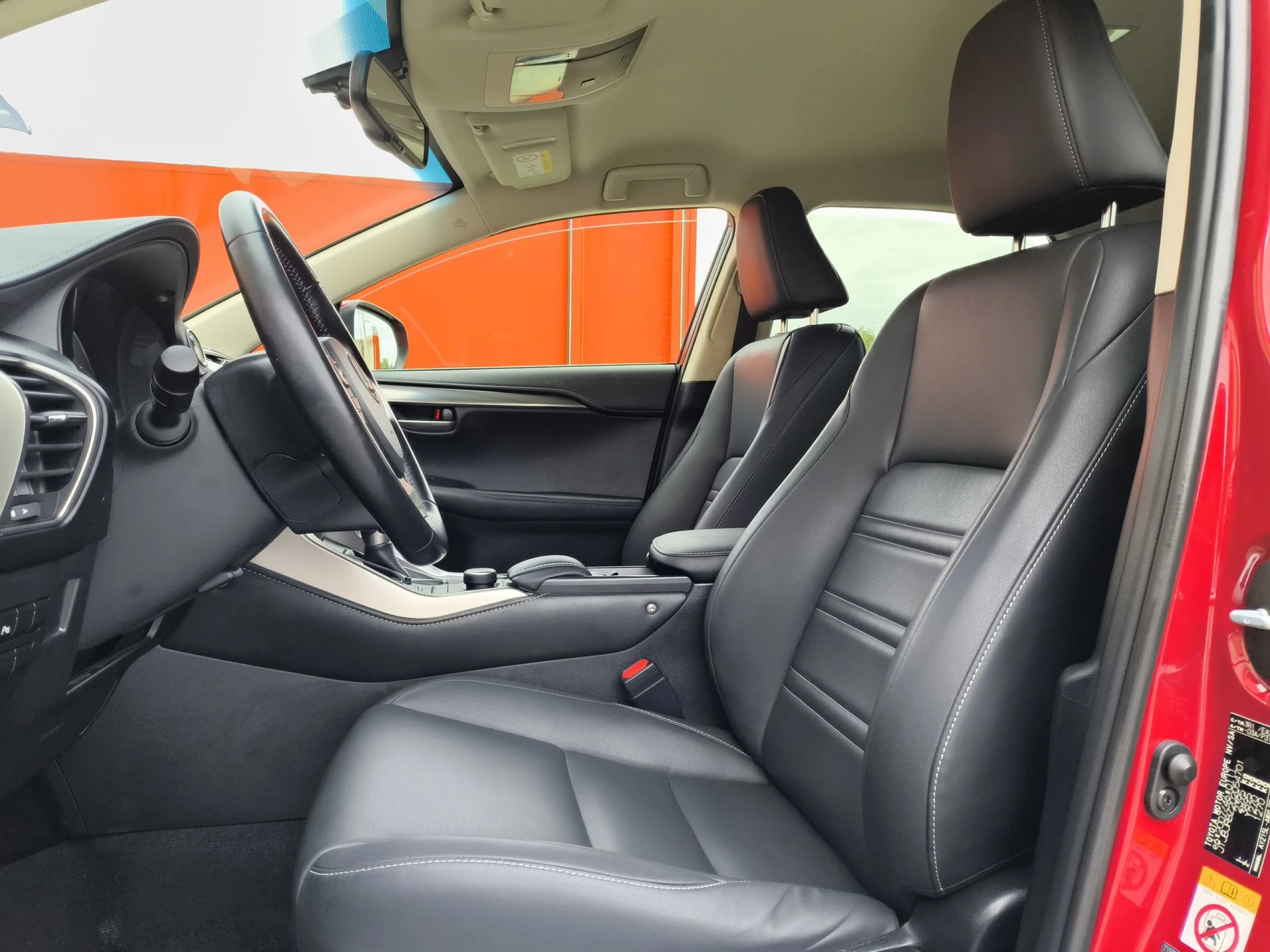 Lexus NX 300h Executive 4WD 145 kW (197 CV) - Foto 8