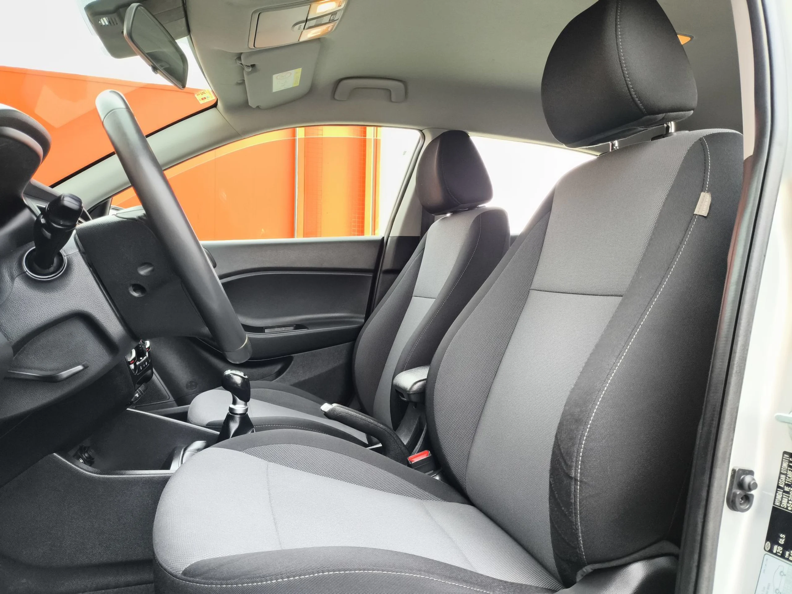 Hyundai I20 1.2 MPI Klass 62 kW (84 CV) - Foto 8