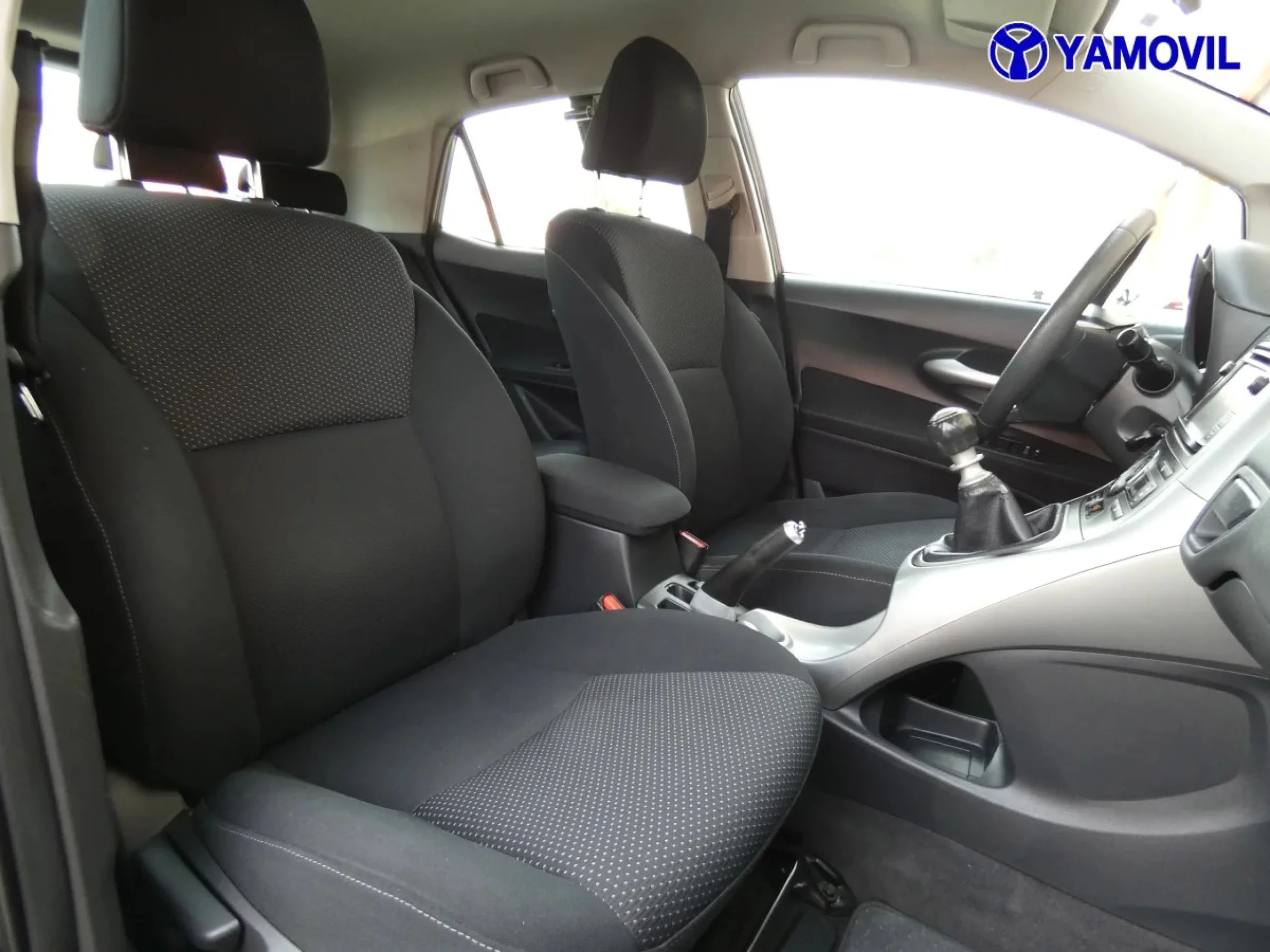 Toyota Auris 90D Active 66 kW (90 CV) - Foto 15
