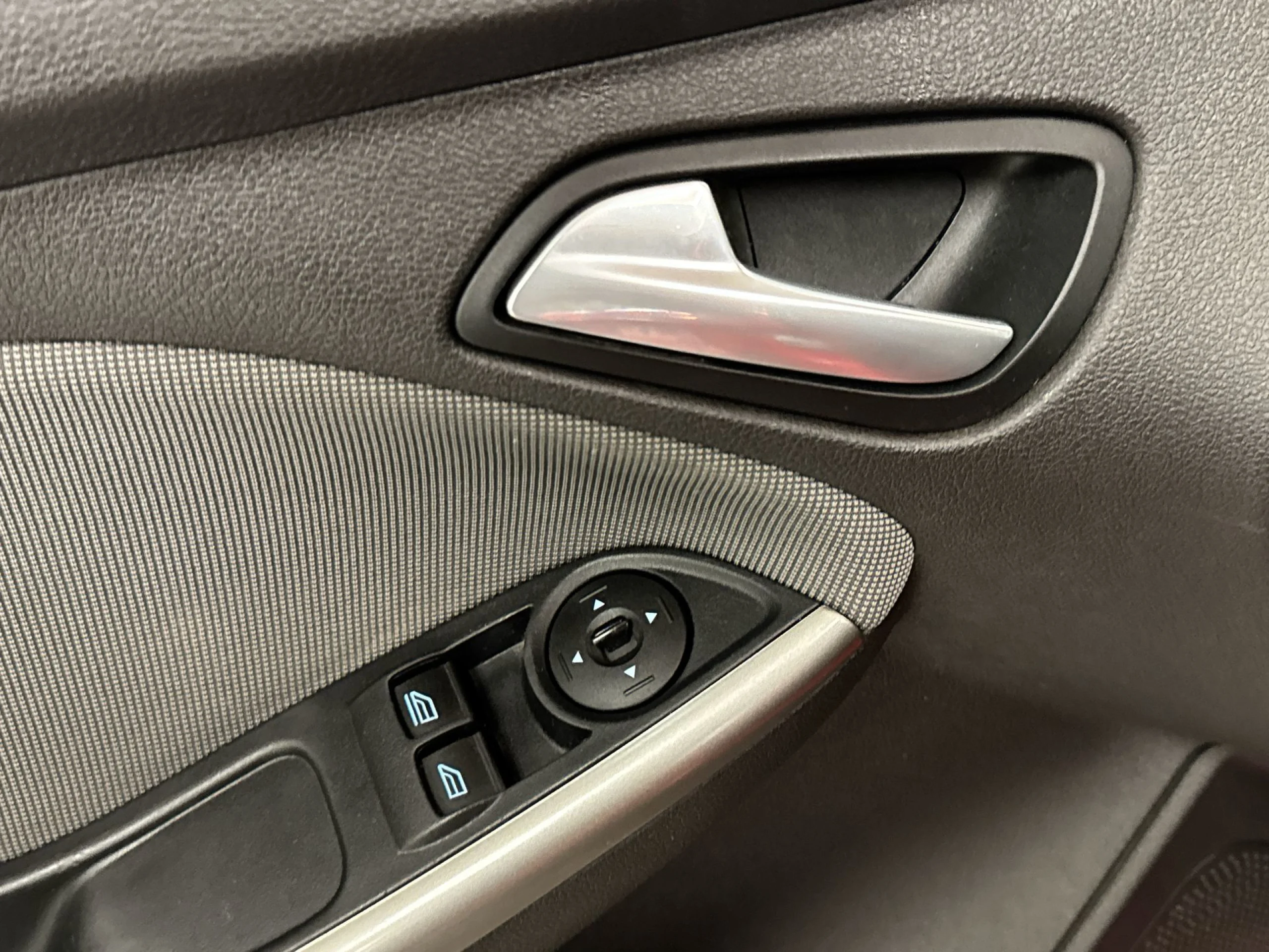 Ford Focus 1.6 TDCI Trend 70 kW (95 CV) - Foto 10