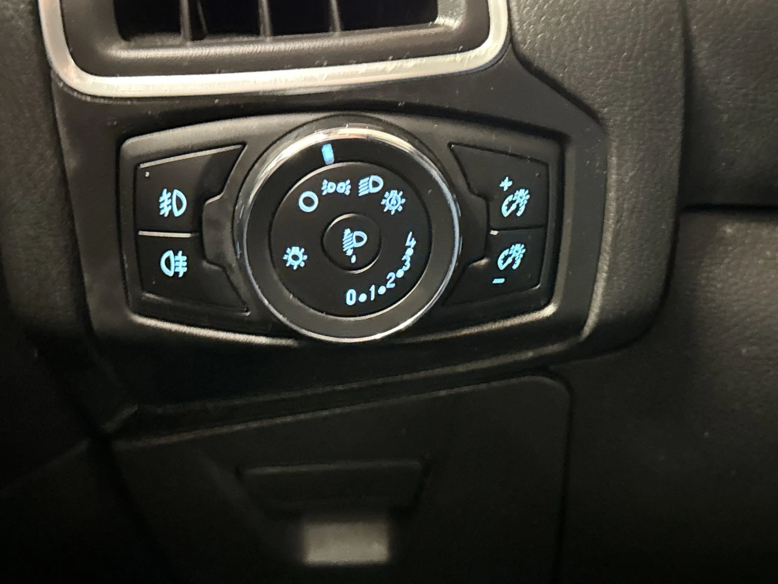 Ford Focus 1.6 TDCI Trend 70 kW (95 CV) - Foto 12