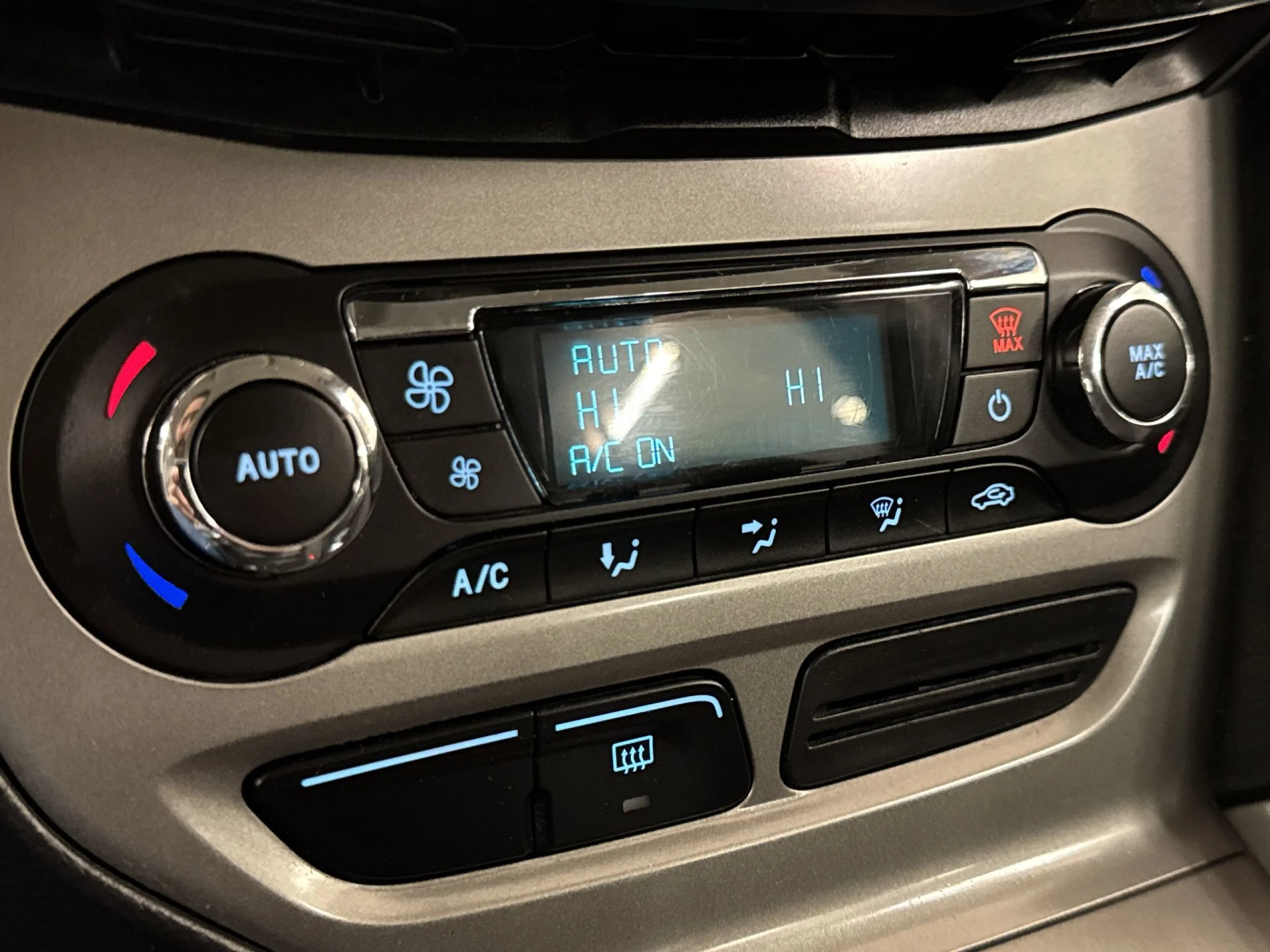 Ford Focus 1.6 TDCI Trend 70 kW (95 CV) - Foto 16