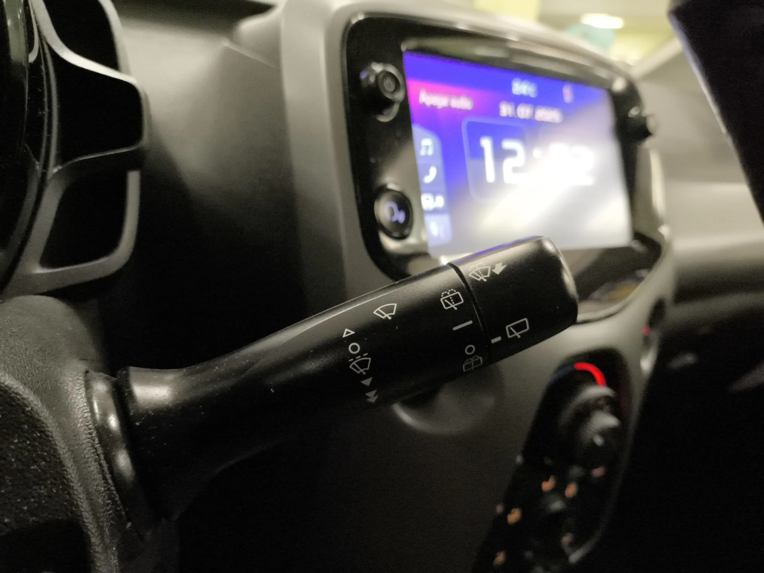 Toyota Aygo 1.0 70 x-play 51 kW (69 CV) - Foto 17