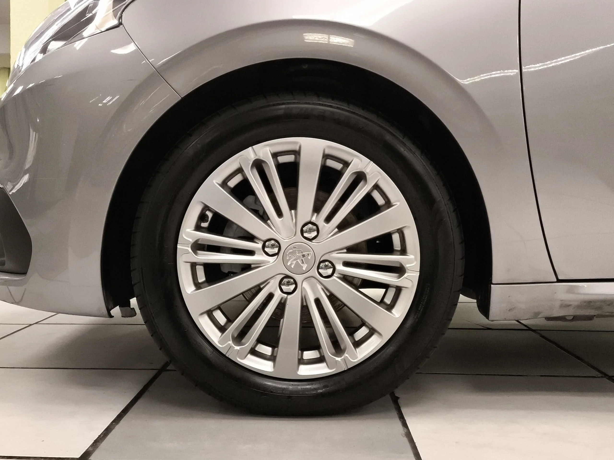 Peugeot 208 PureTech Signature 60 kW (82 CV) - Foto 7