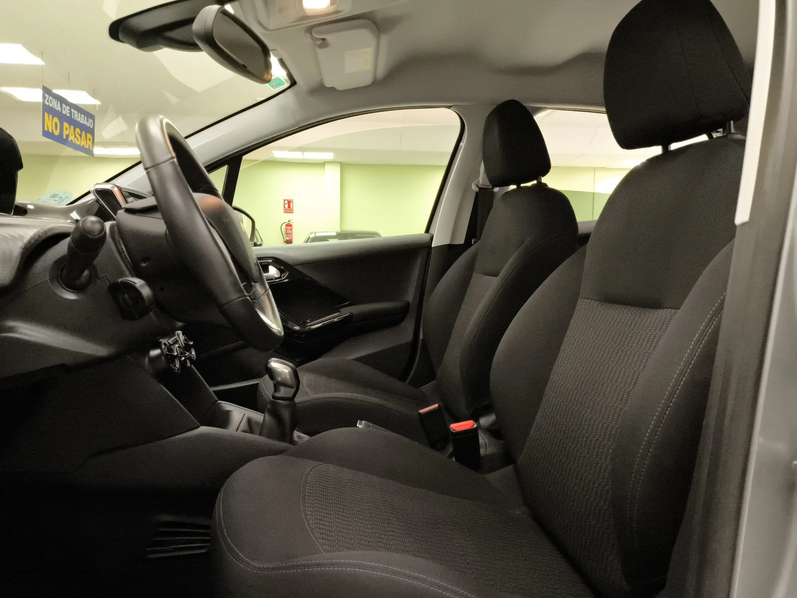 Peugeot 208 PureTech Signature 60 kW (82 CV) - Foto 8