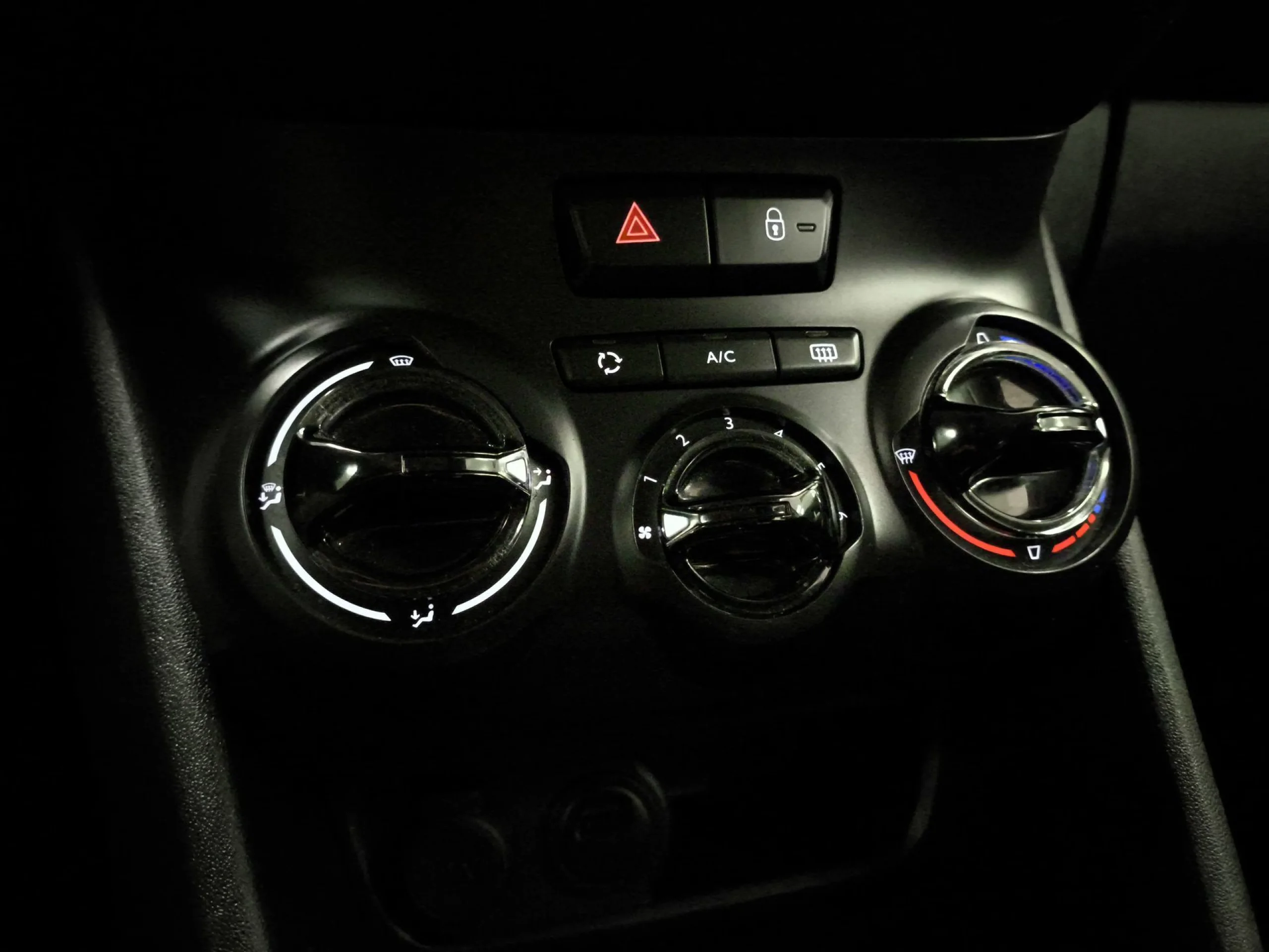 Peugeot 208 PureTech Signature 60 kW (82 CV) - Foto 15