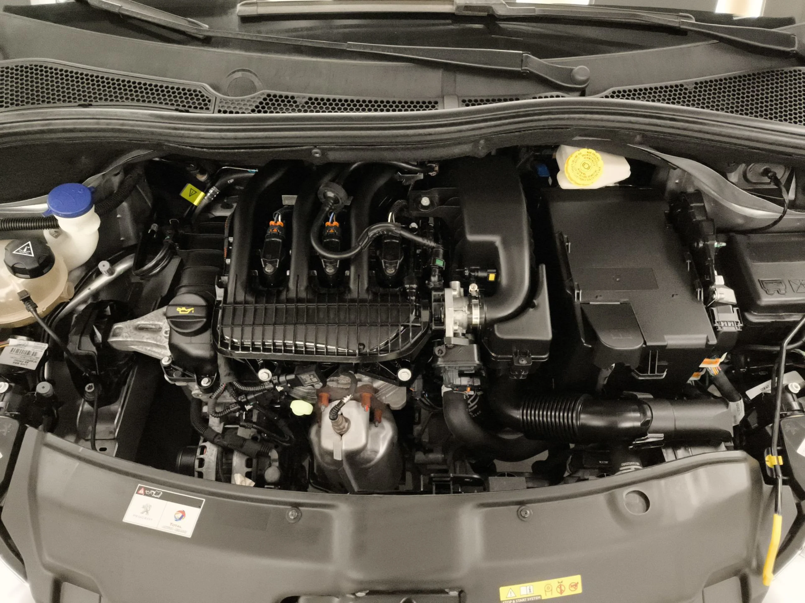 Peugeot 208 PureTech Signature 60 kW (82 CV) - Foto 21