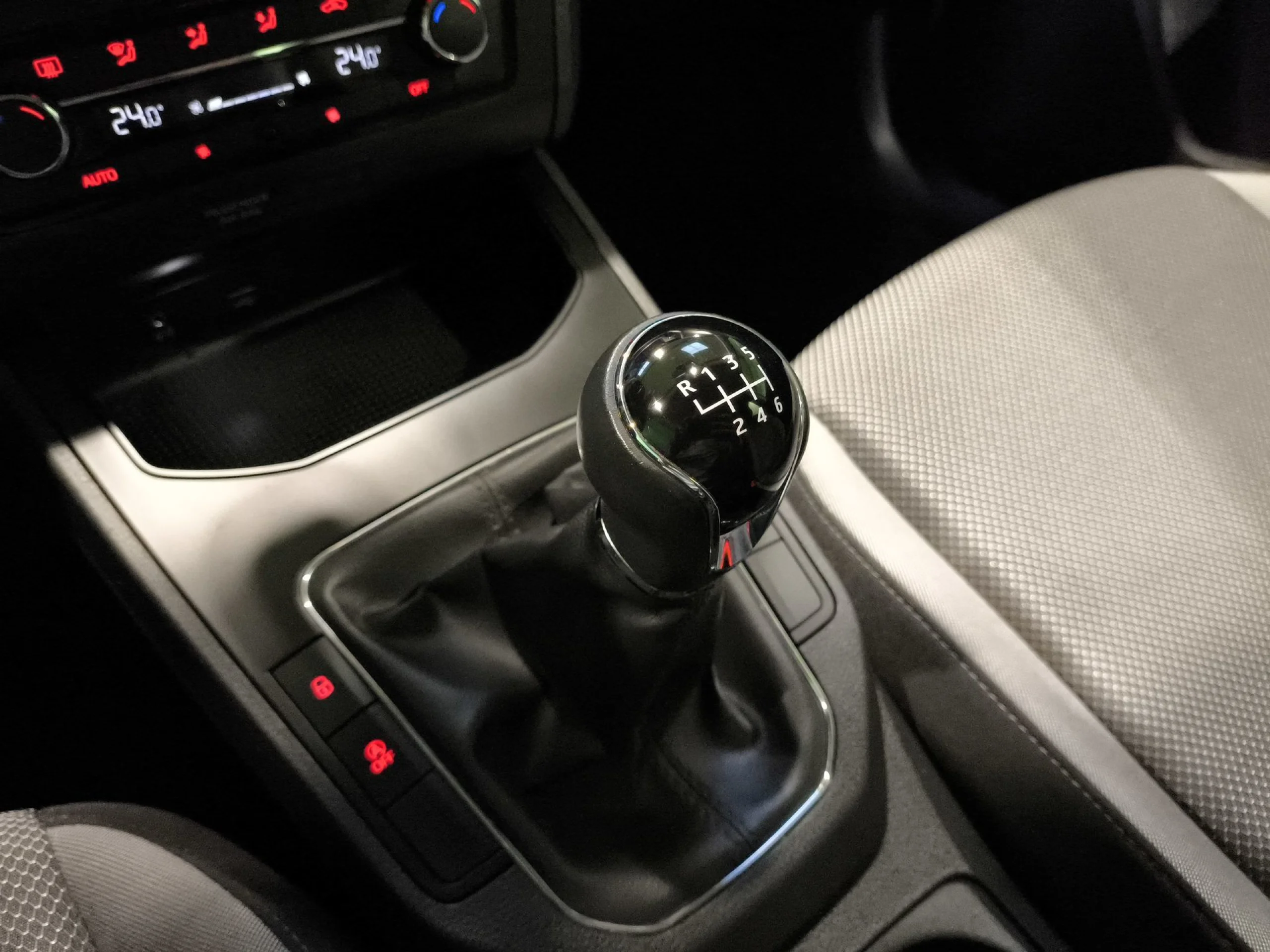 Seat Ibiza 1.0 TGI SANDS Style Plus 66 kW (90 CV) - Foto 19