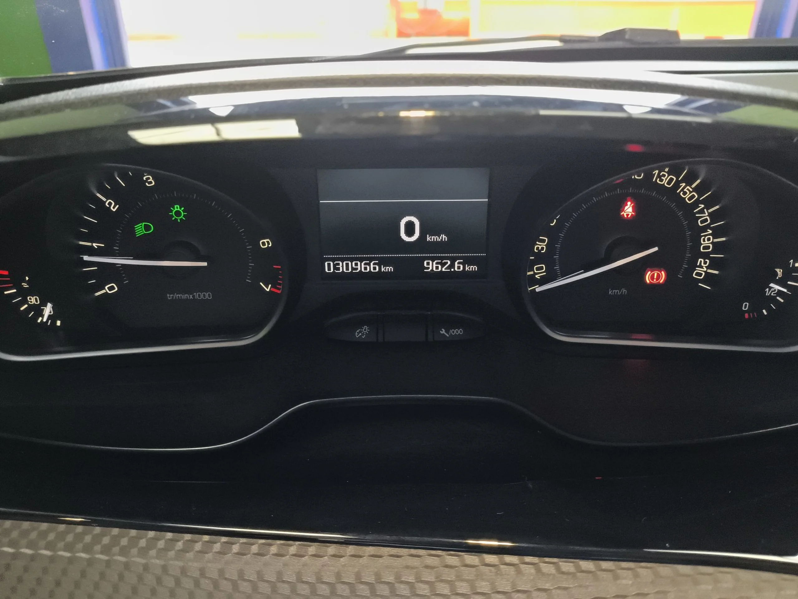 Peugeot 208 1.2L PureTech Allure  81 kW (110 CV) - Foto 11
