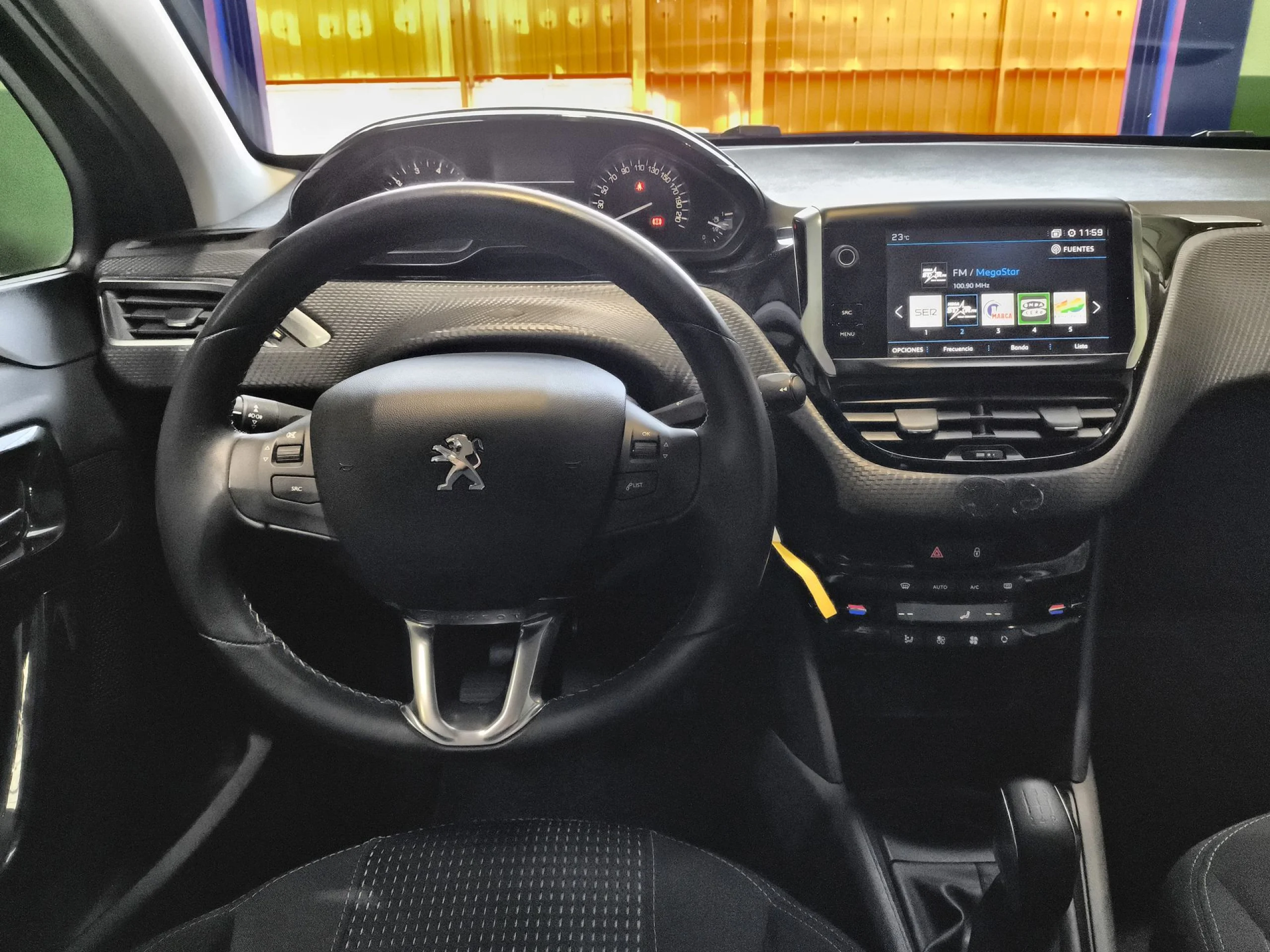 Peugeot 208 1.2L PureTech Allure  81 kW (110 CV) - Foto 16