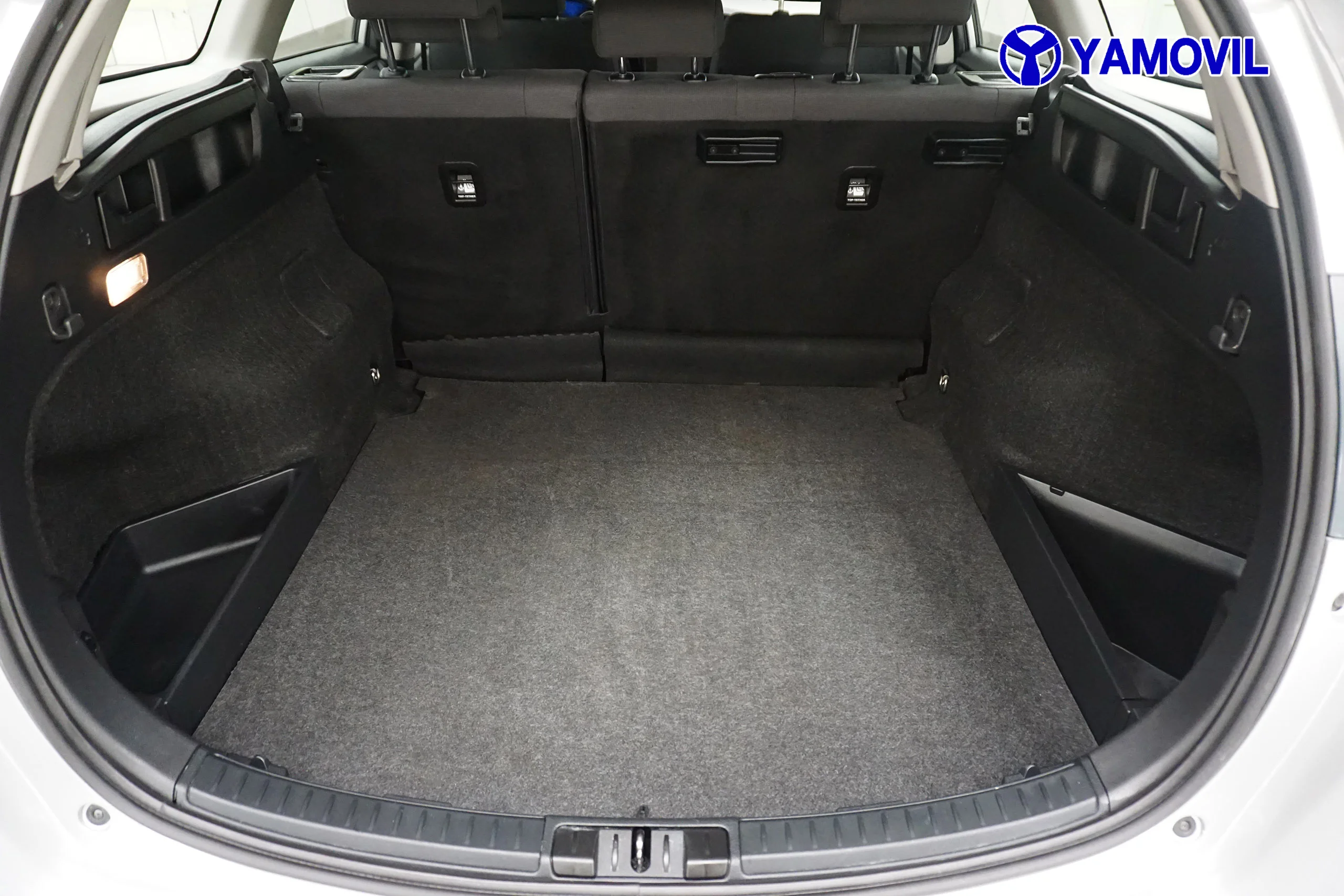 Toyota Auris 1.6 ACTIVE TOURING 115D SPORT 5P - Foto 7