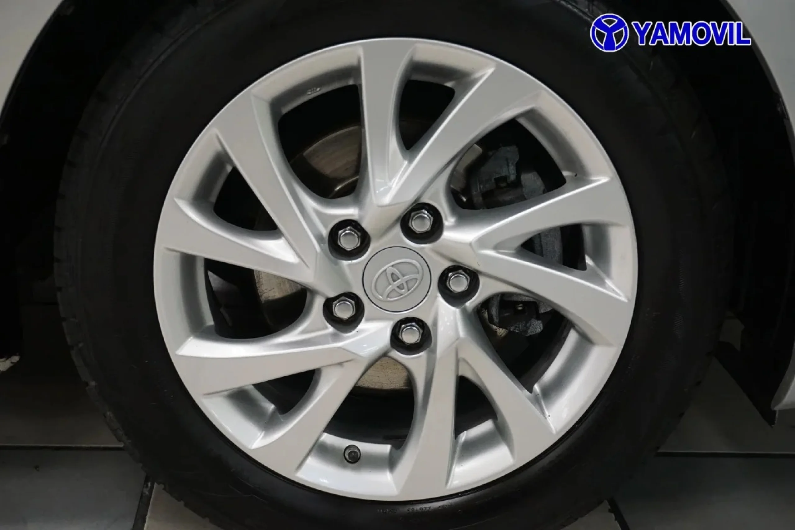Toyota Auris 115D Touring Sports Active 82 kW (112 CV) - Foto 9