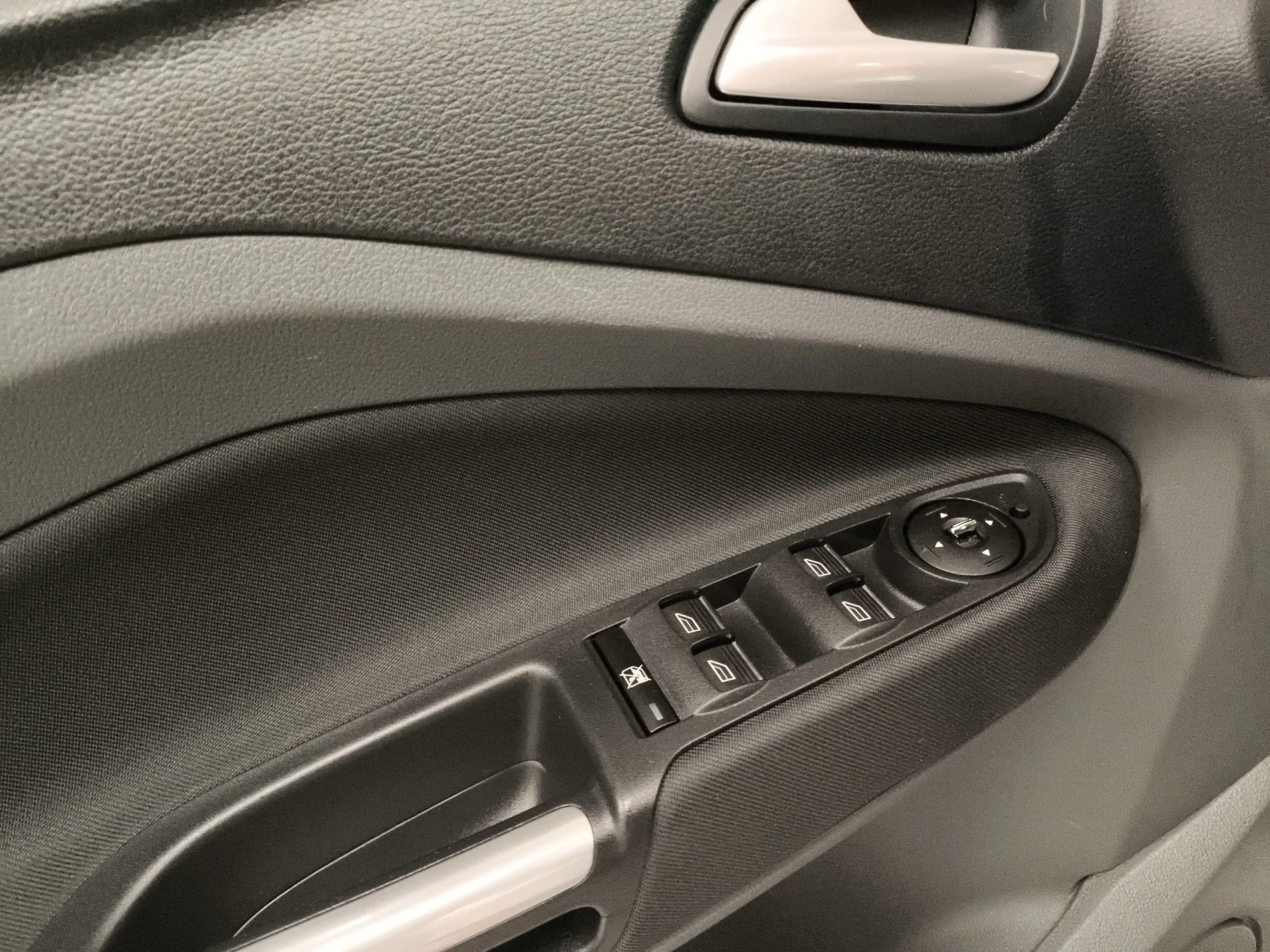 Ford C-Max 1.0 Ecoboost SANDS Edition 92 kW (125 CV) - Foto 10