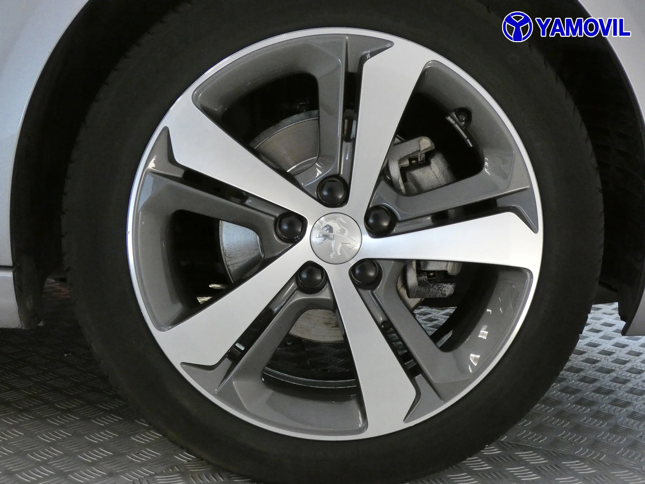 Peugeot 308 1.2 PURE-TECH ALLURE 5P - Foto 12