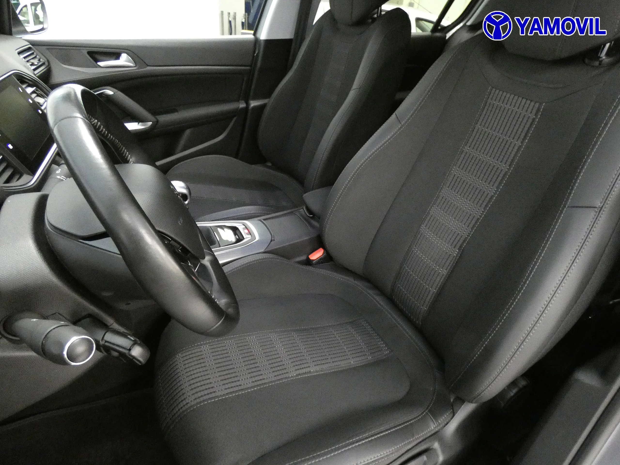 Peugeot 308 1.2 PURE-TECH ALLURE 5P - Foto 13