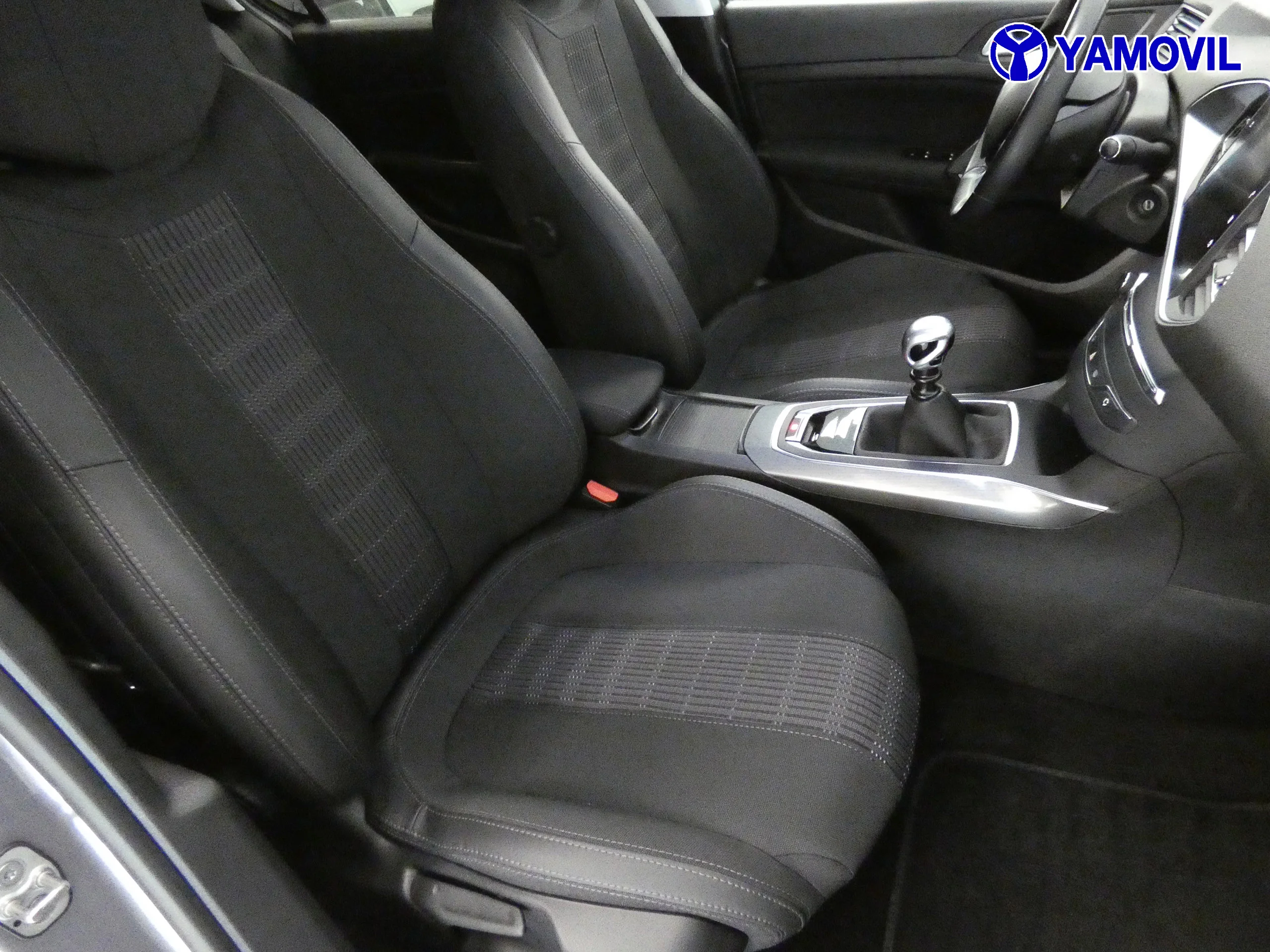 Peugeot 308 1.2 PURE-TECH ALLURE 5P - Foto 15