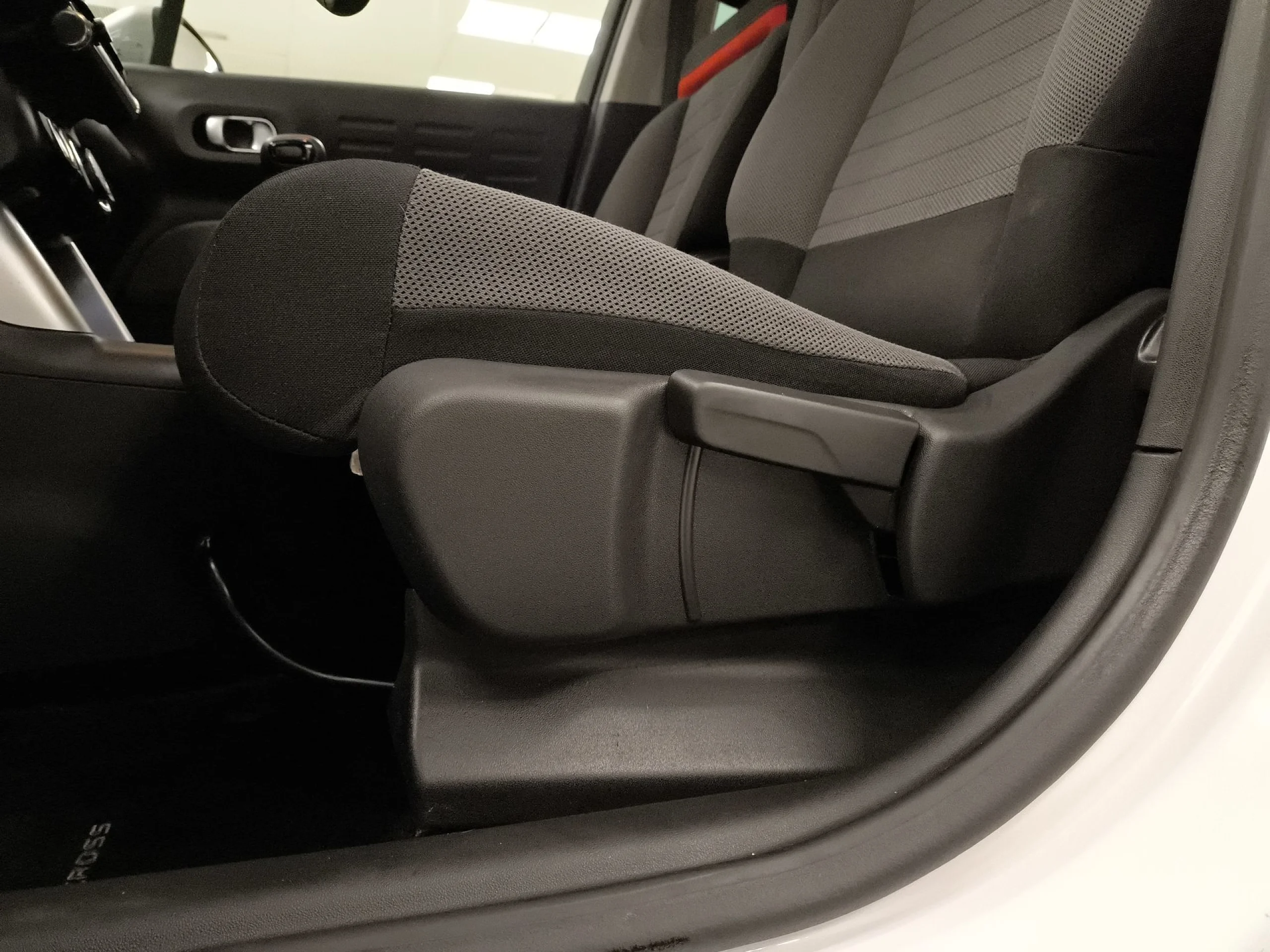 Citroen C3 Aircross PureTech 110 SANDS Shine 81 kW (110 CV) - Foto 9