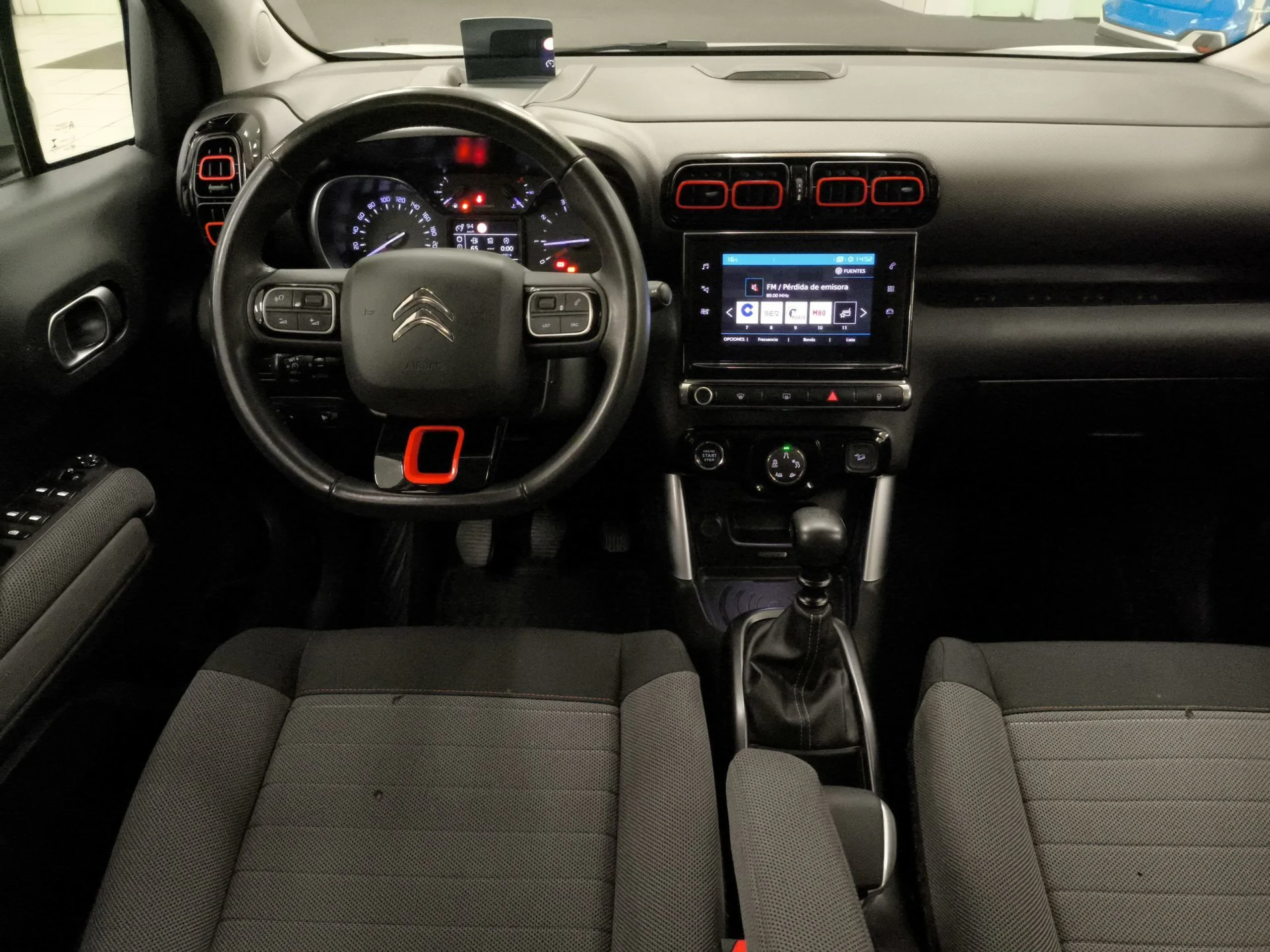Citroen C3 Aircross PureTech 110 SANDS Shine 81 kW (110 CV) - Foto 18