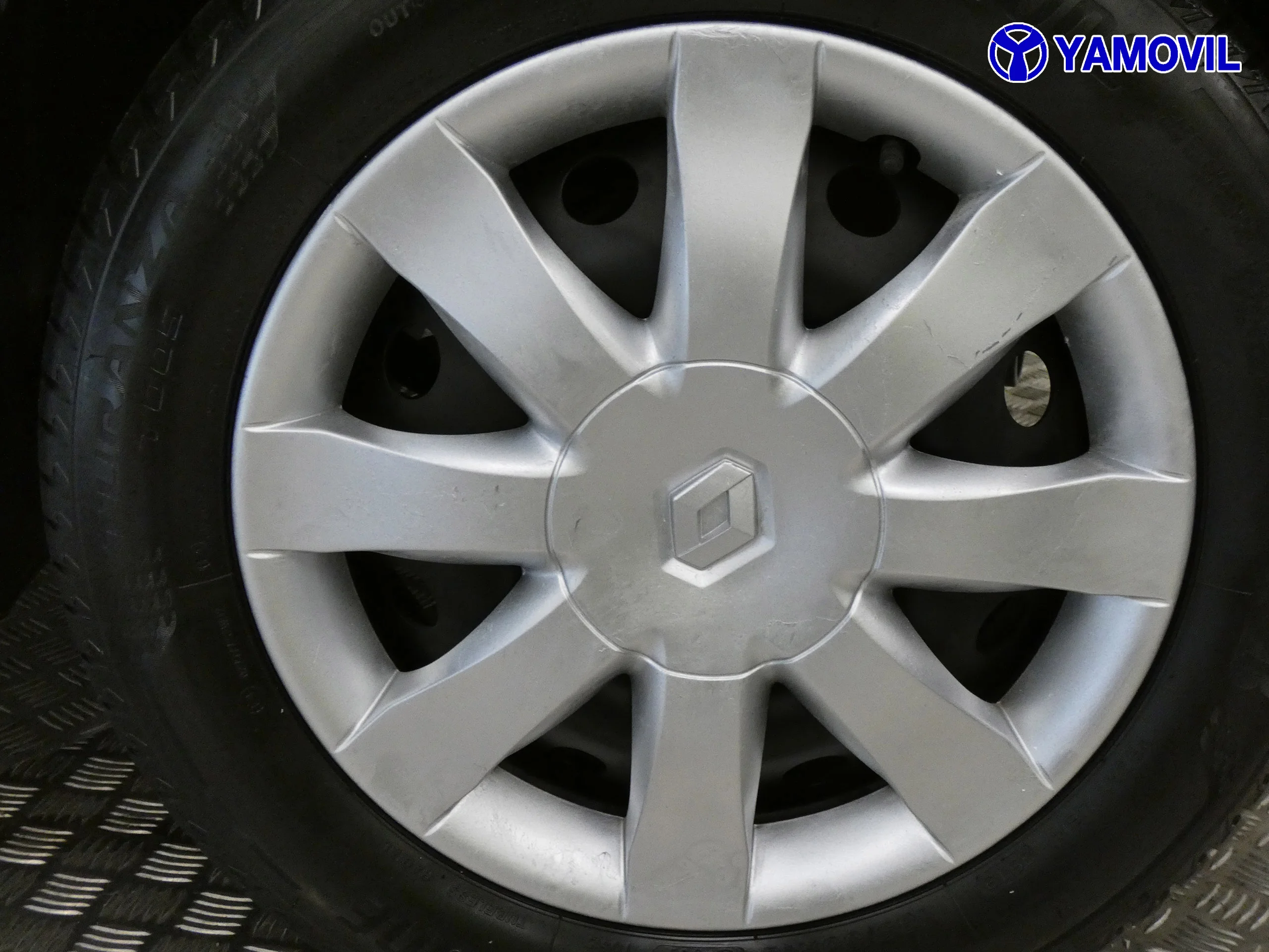 Renault Clio 1.2 YAHOO - Foto 10