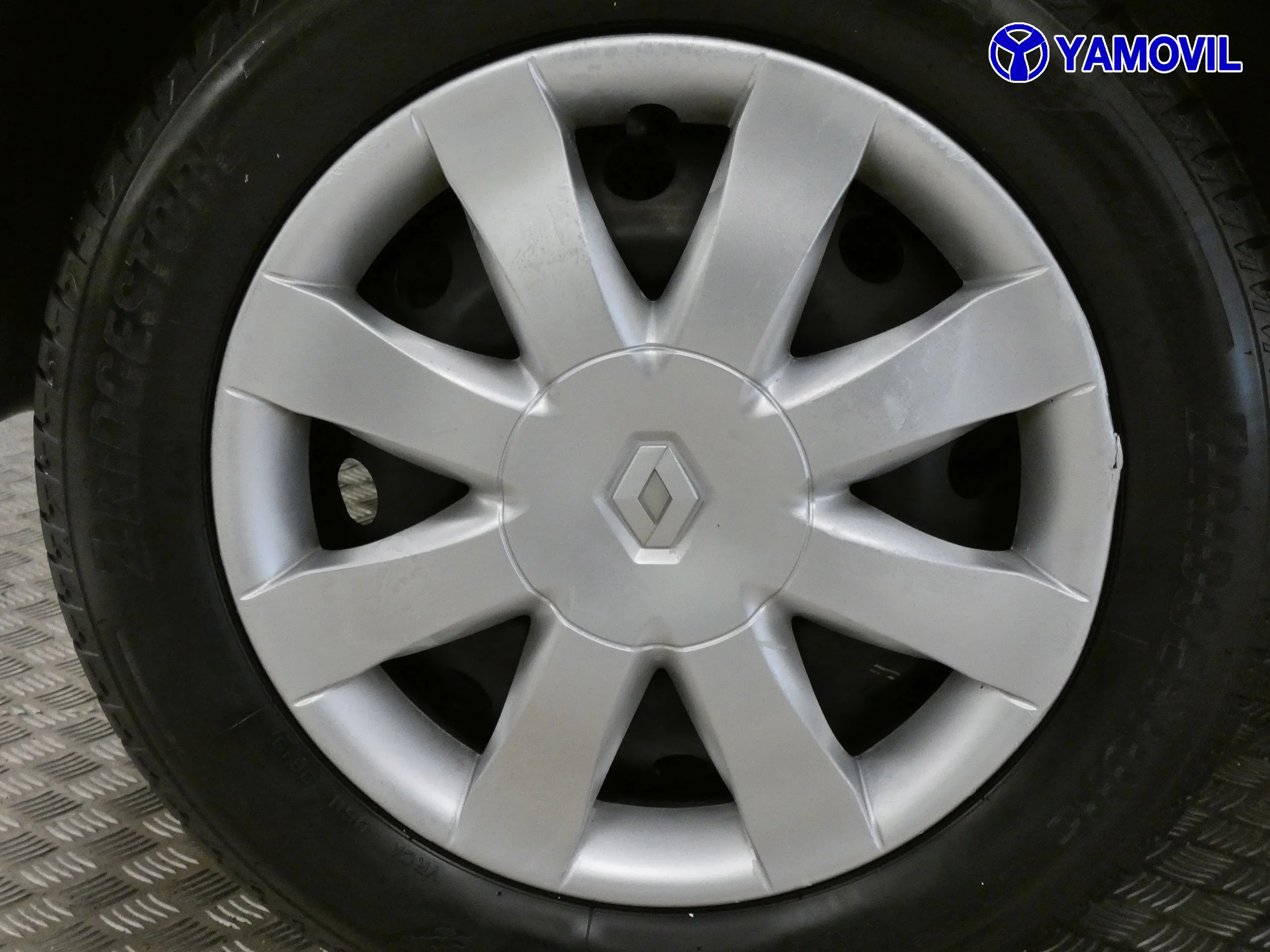 Renault Clio 1.2 YAHOO - Foto 11