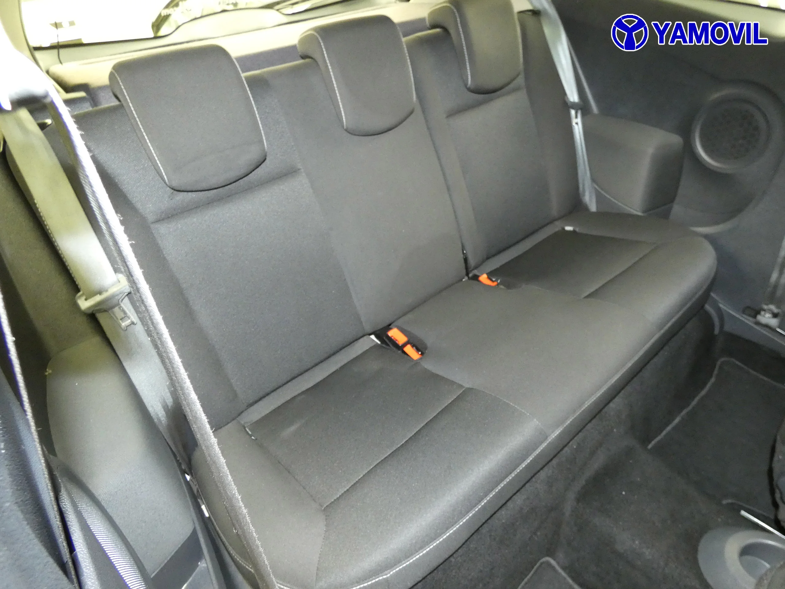 Renault Clio 1.2 YAHOO - Foto 16