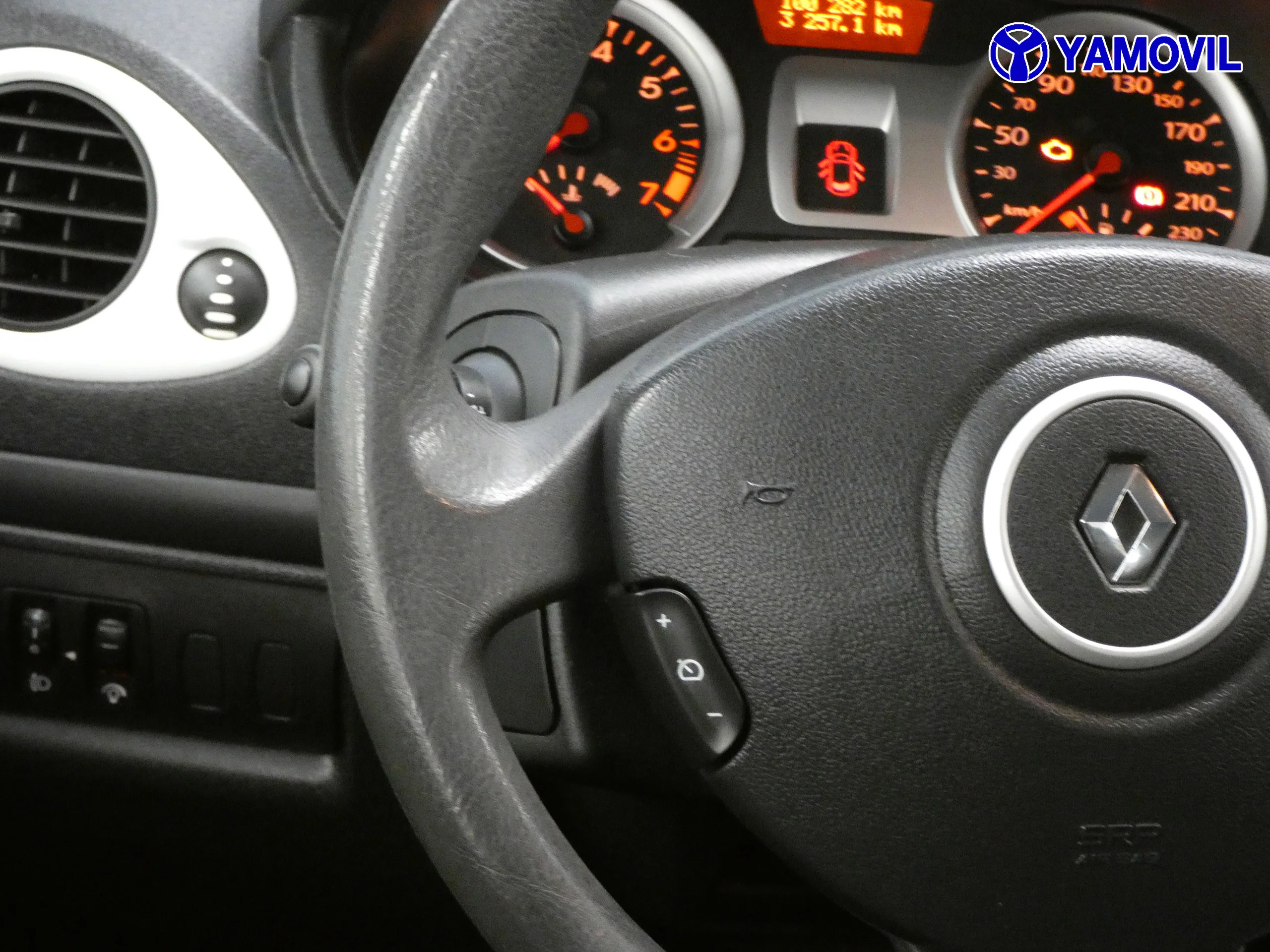 Renault Clio 1.2 YAHOO - Foto 19