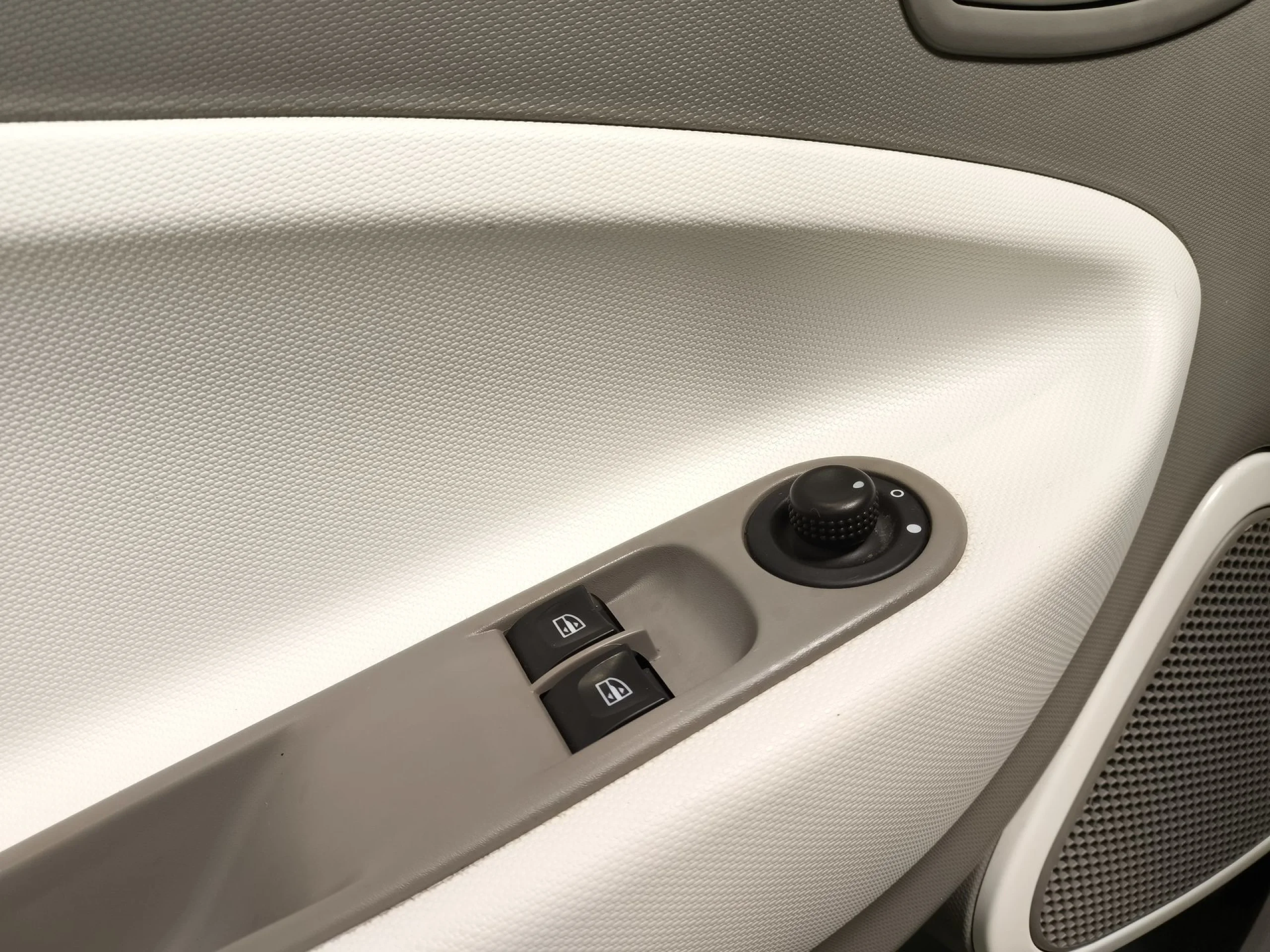 Renault Zoe Life R240 65 kW (88 CV) - Foto 12