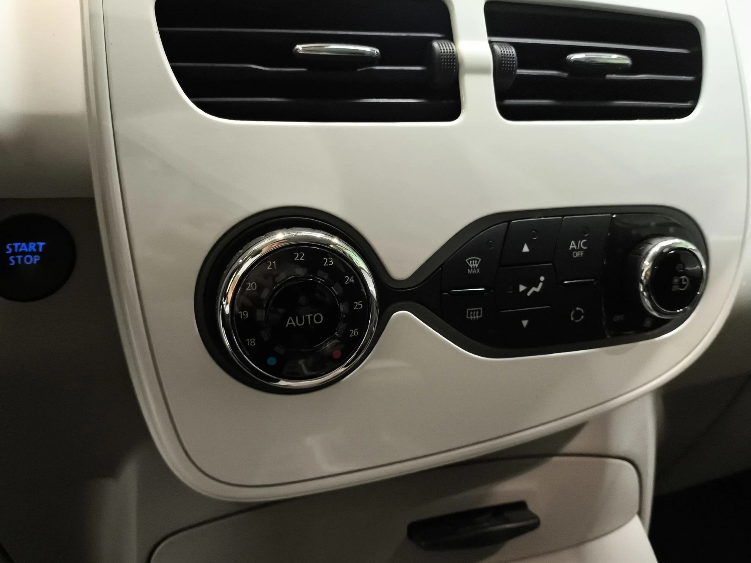 Renault Zoe Life R240 65 kW (88 CV) - Foto 20