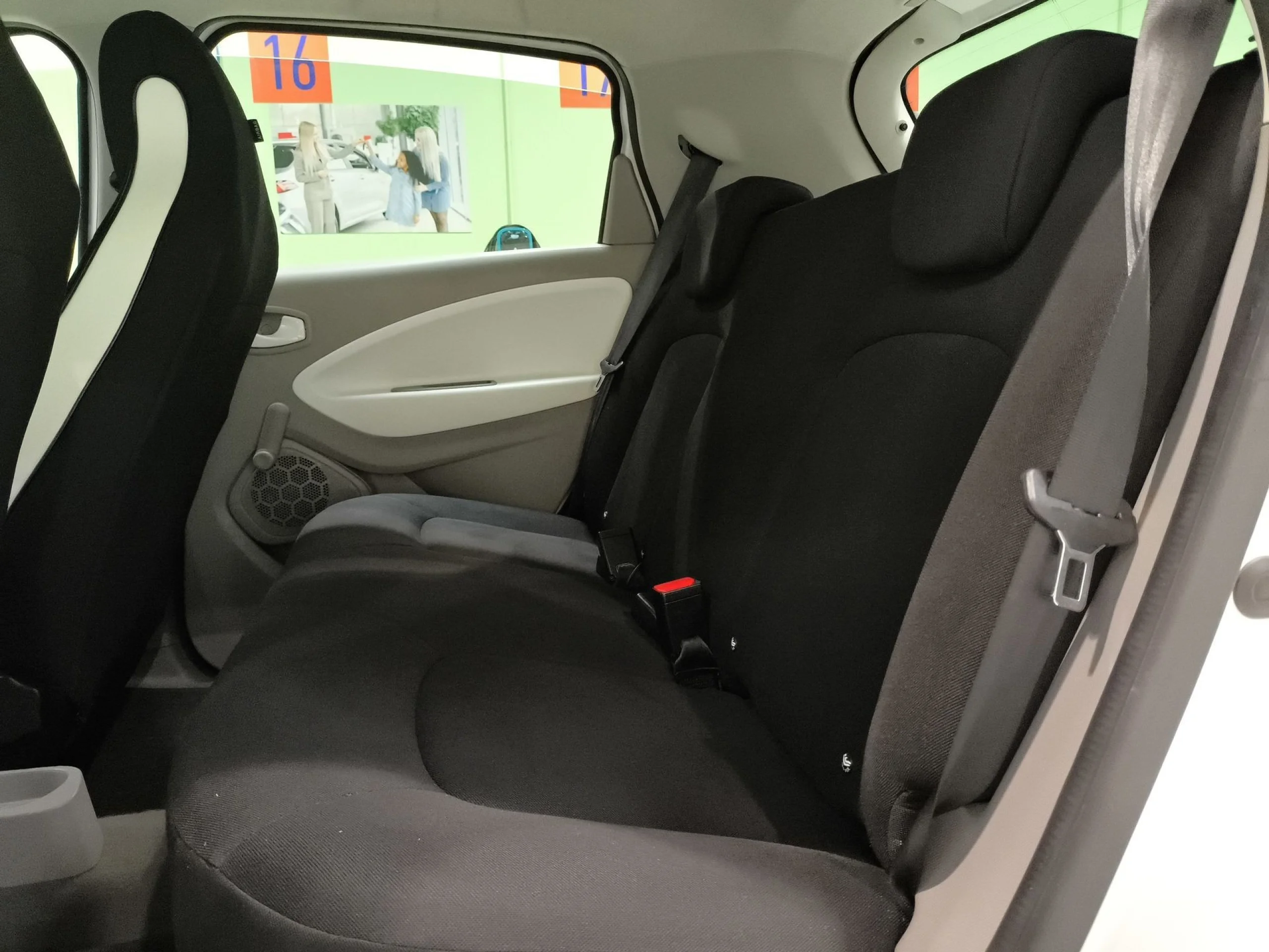 Renault Zoe Life R240 65 kW (88 CV) - Foto 23