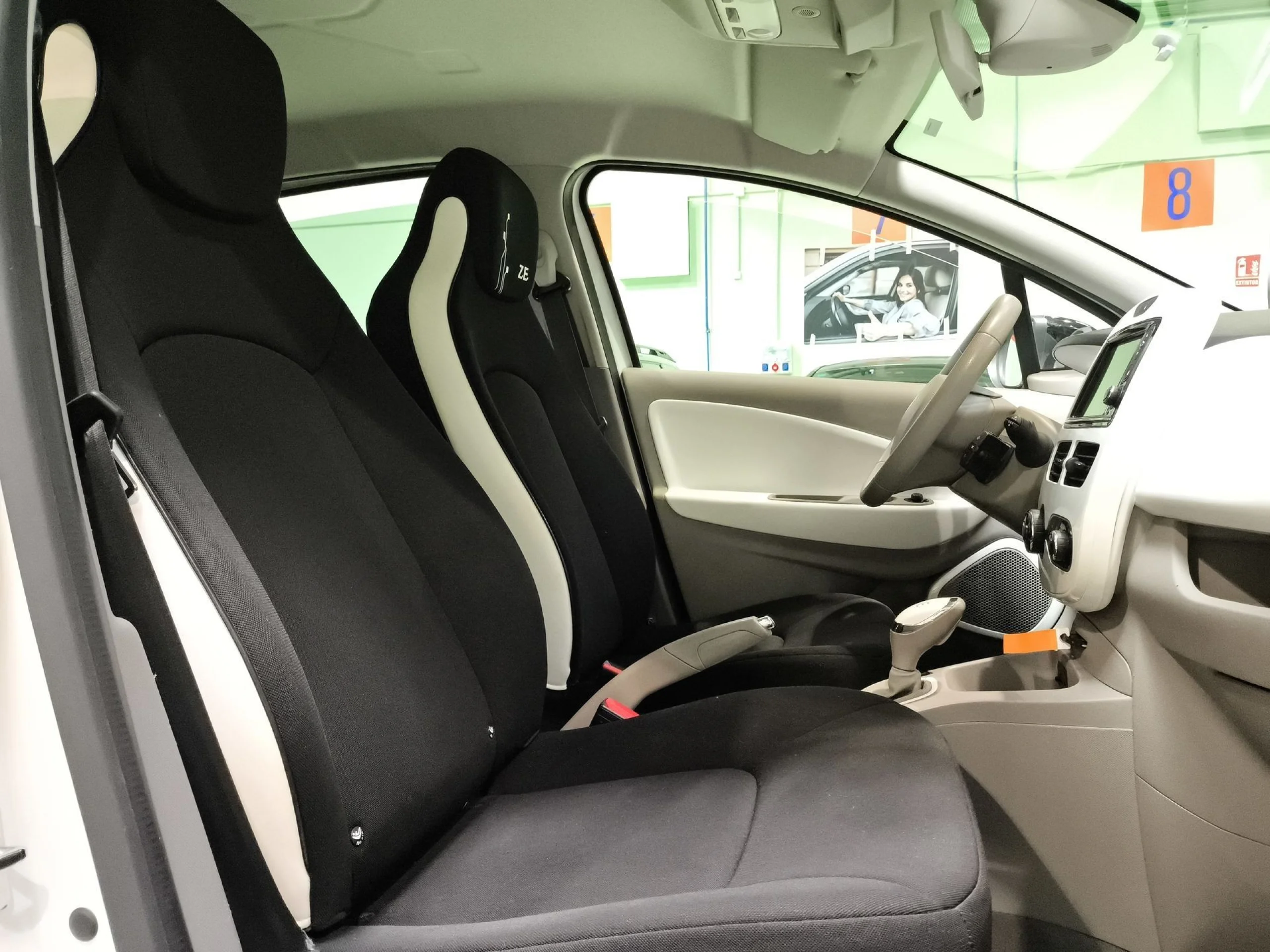 Renault Zoe Life R240 65 kW (88 CV) - Foto 25