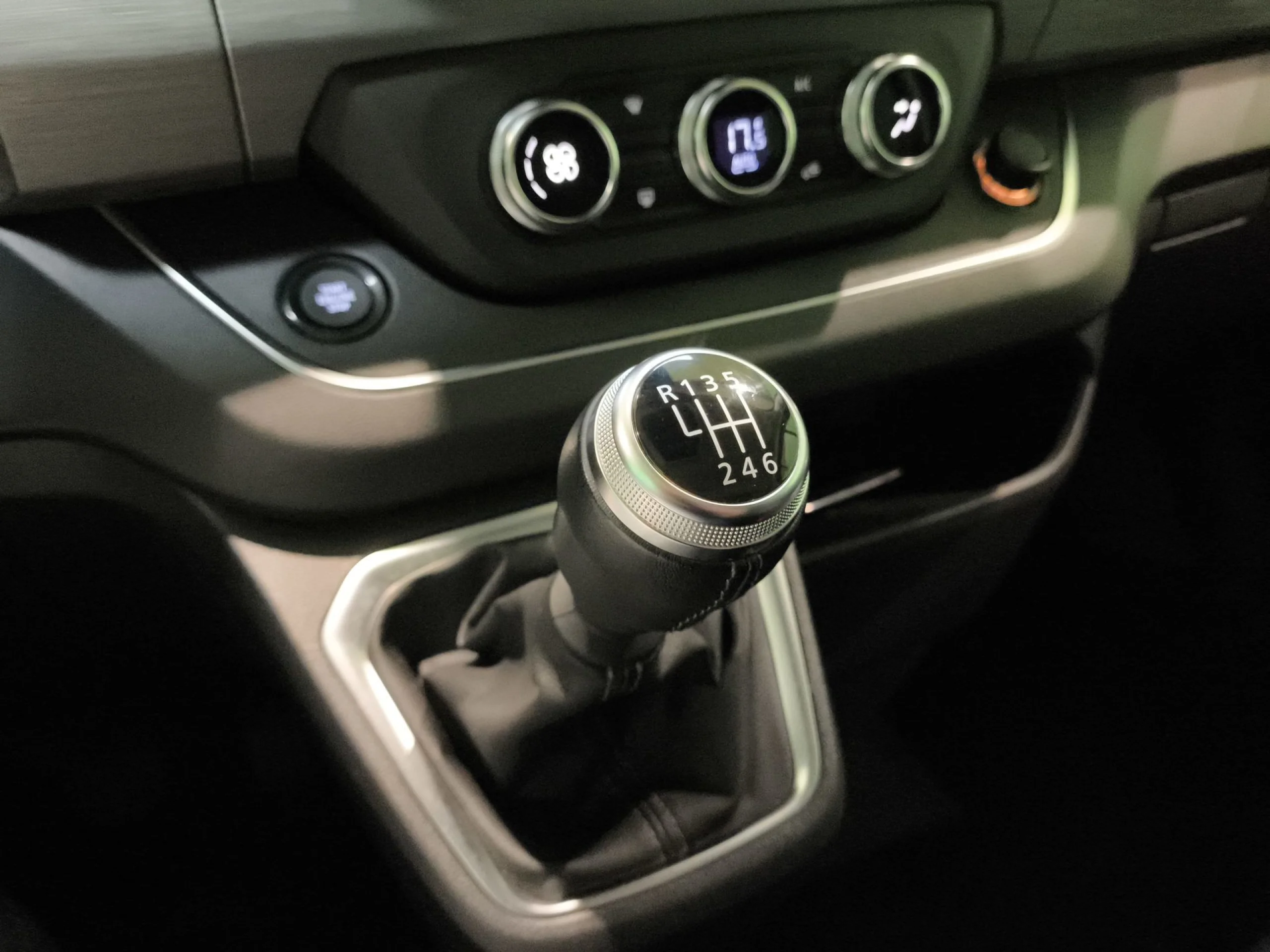Renault Trafic SpaceClass Energy Blue dCi 110 kW (150 CV) - Foto 17