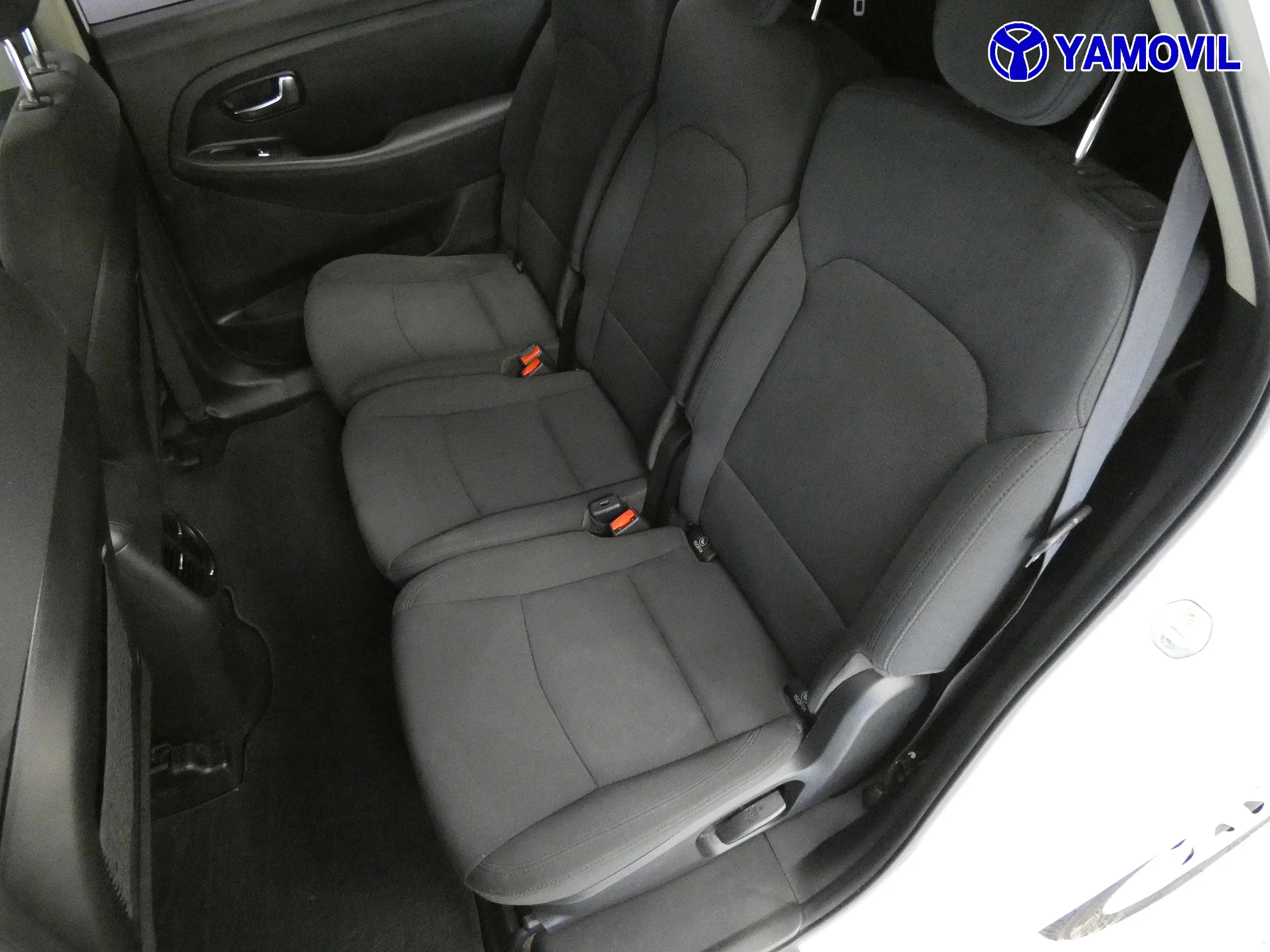 Kia Carens 1.6 GDI CONCEPT  7P - Foto 10