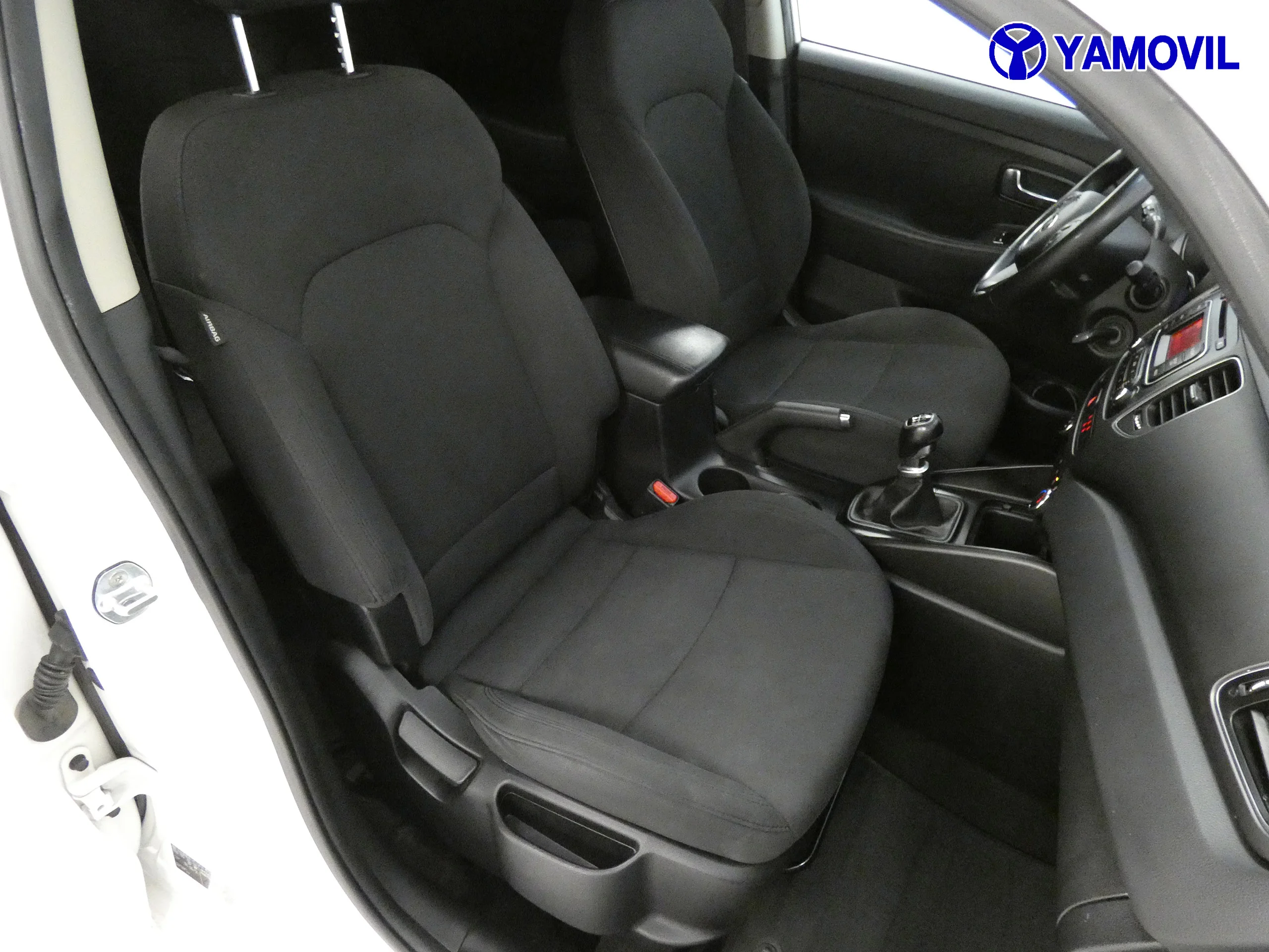 Kia Carens 1.6 GDI CONCEPT  7P - Foto 11