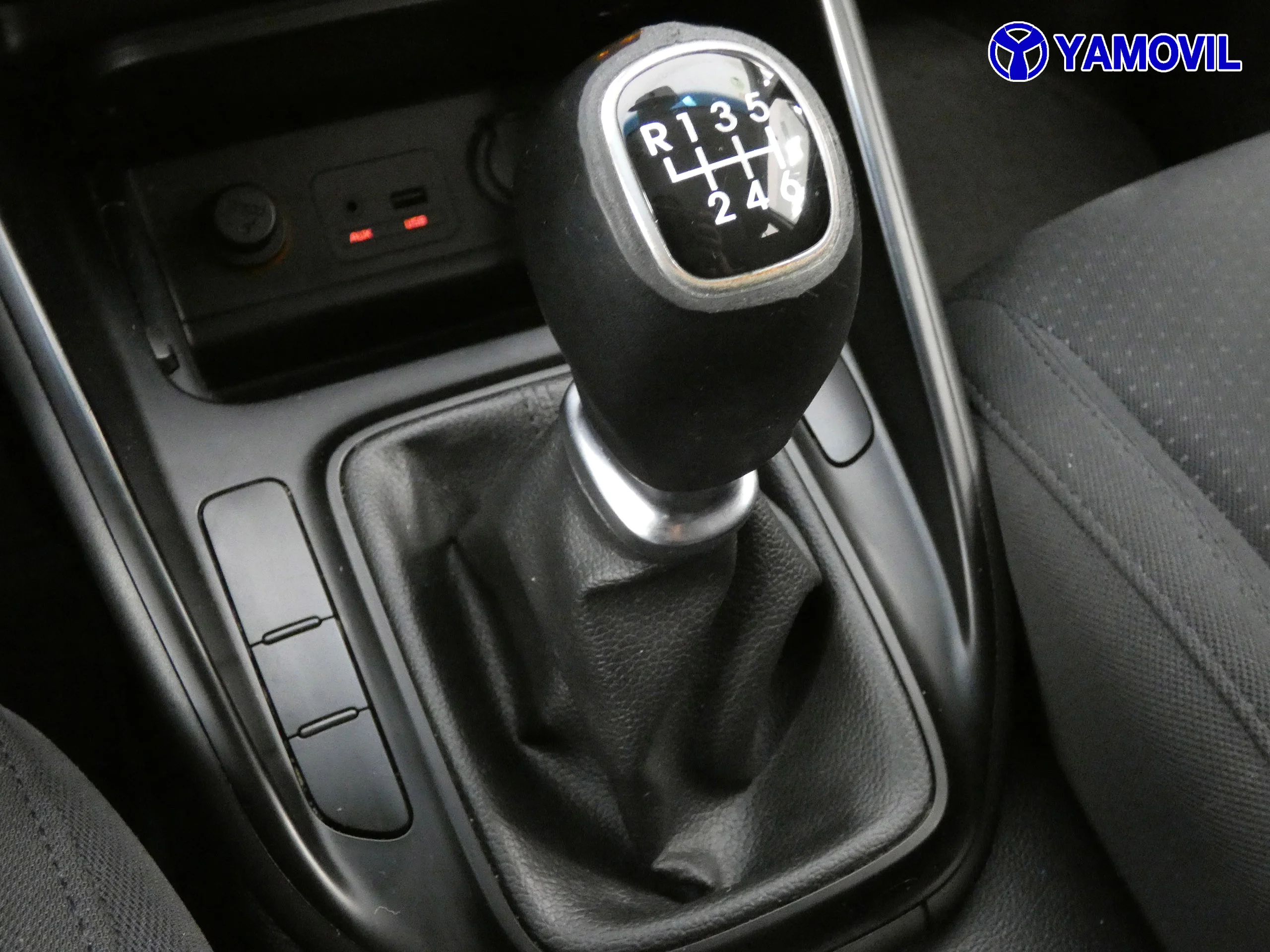 Kia Carens 1.6 GDI CONCEPT  7P - Foto 21