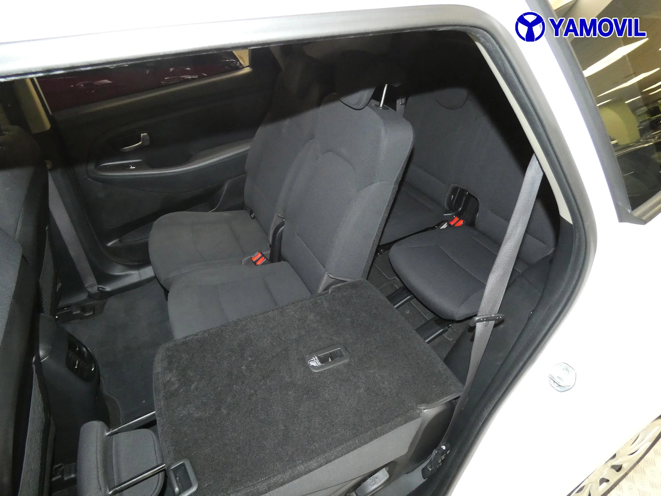 Kia Carens 1.6 GDI CONCEPT  7P - Foto 24