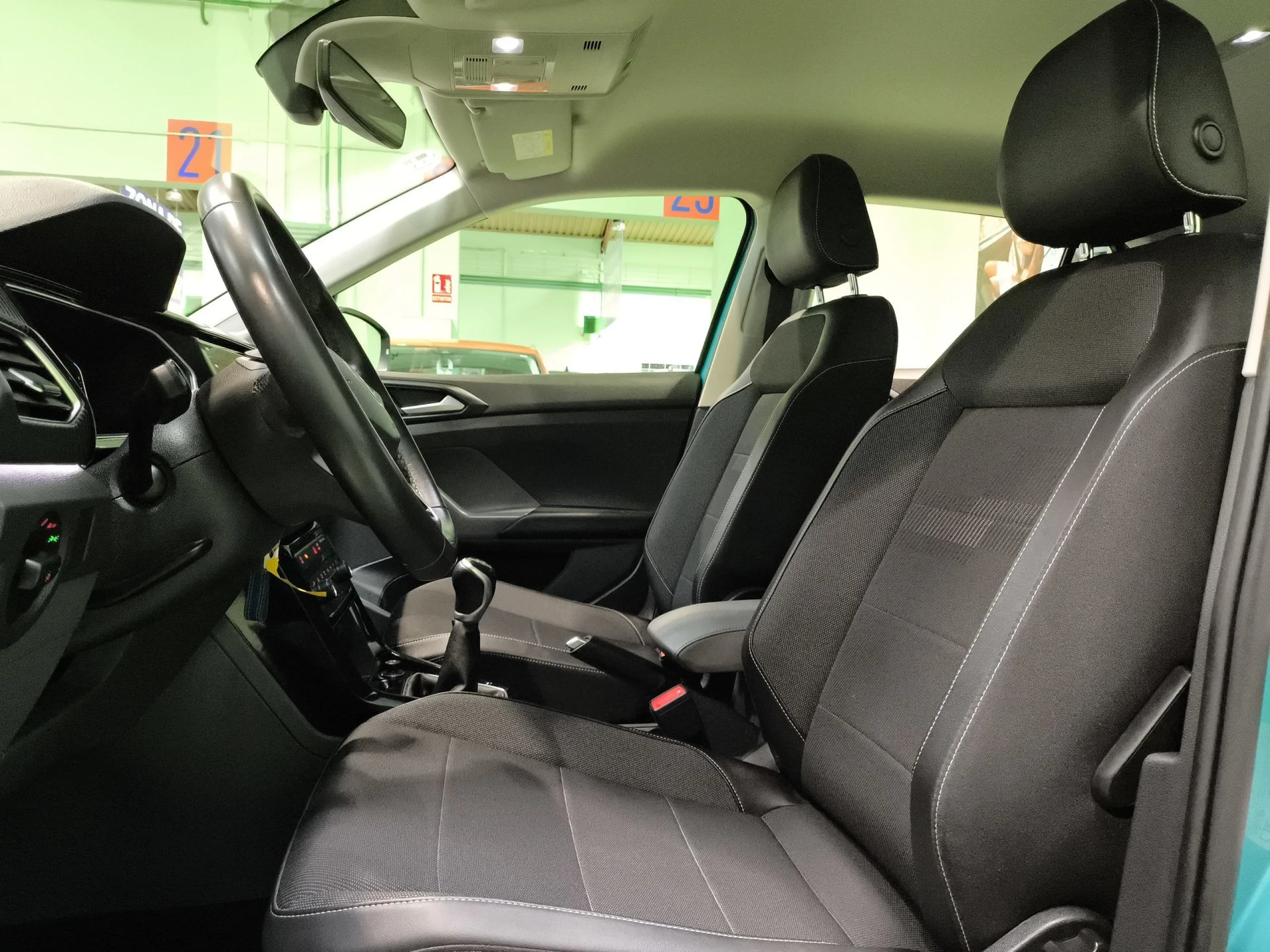 Volkswagen T-Cross Sport 1.0 TSI 81 kW (110 CV) - Foto 8