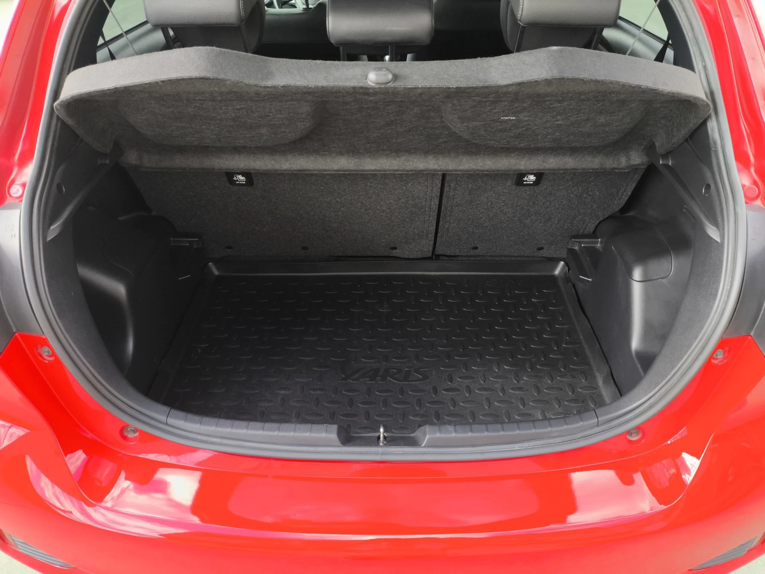 Toyota Yaris 1.5 100H GR-Sport 74 kW (100 CV) - Foto 19