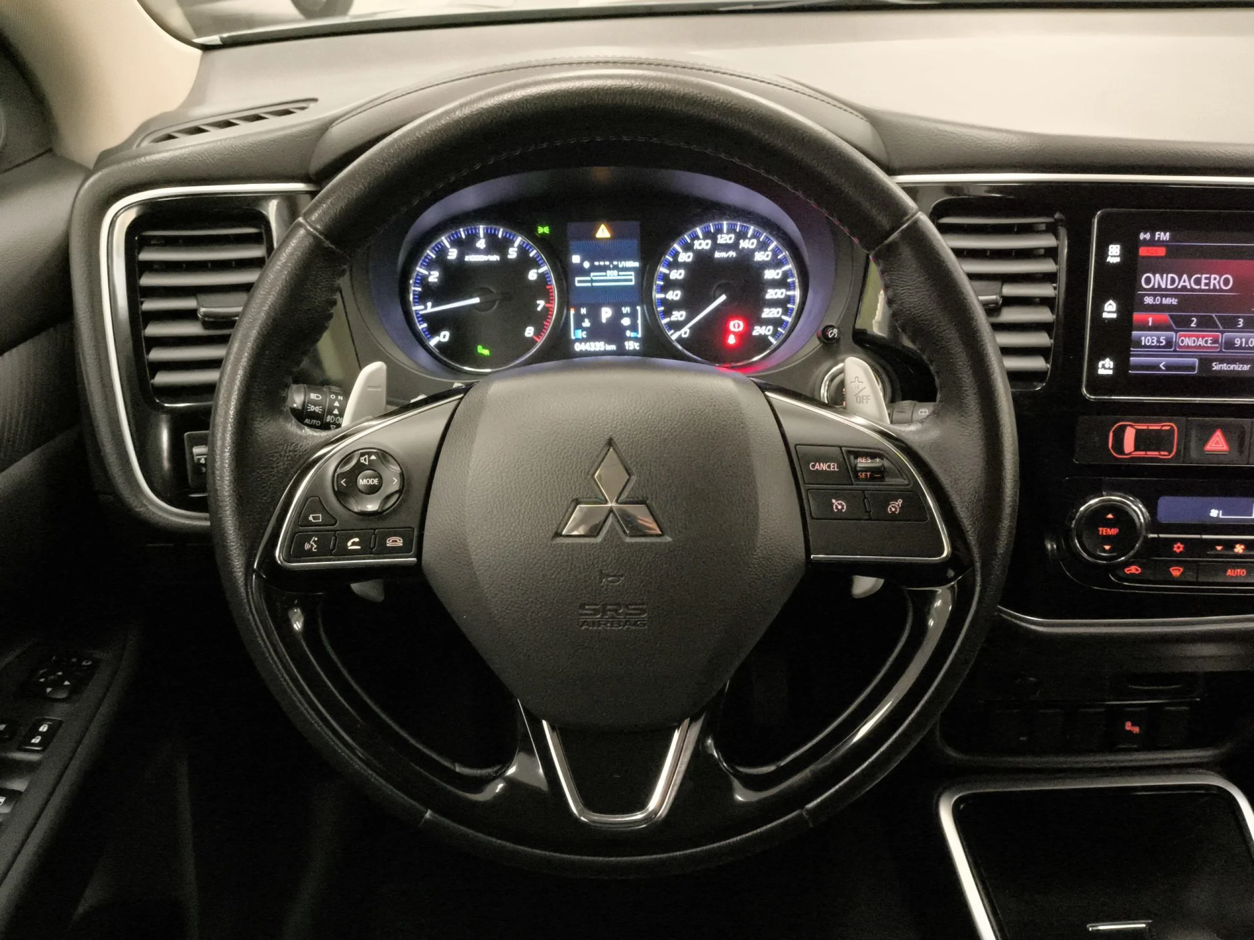 Mitsubishi Outlander 200 MPI Motion 2WD CVT 110 kW (150 CV) - Foto 11