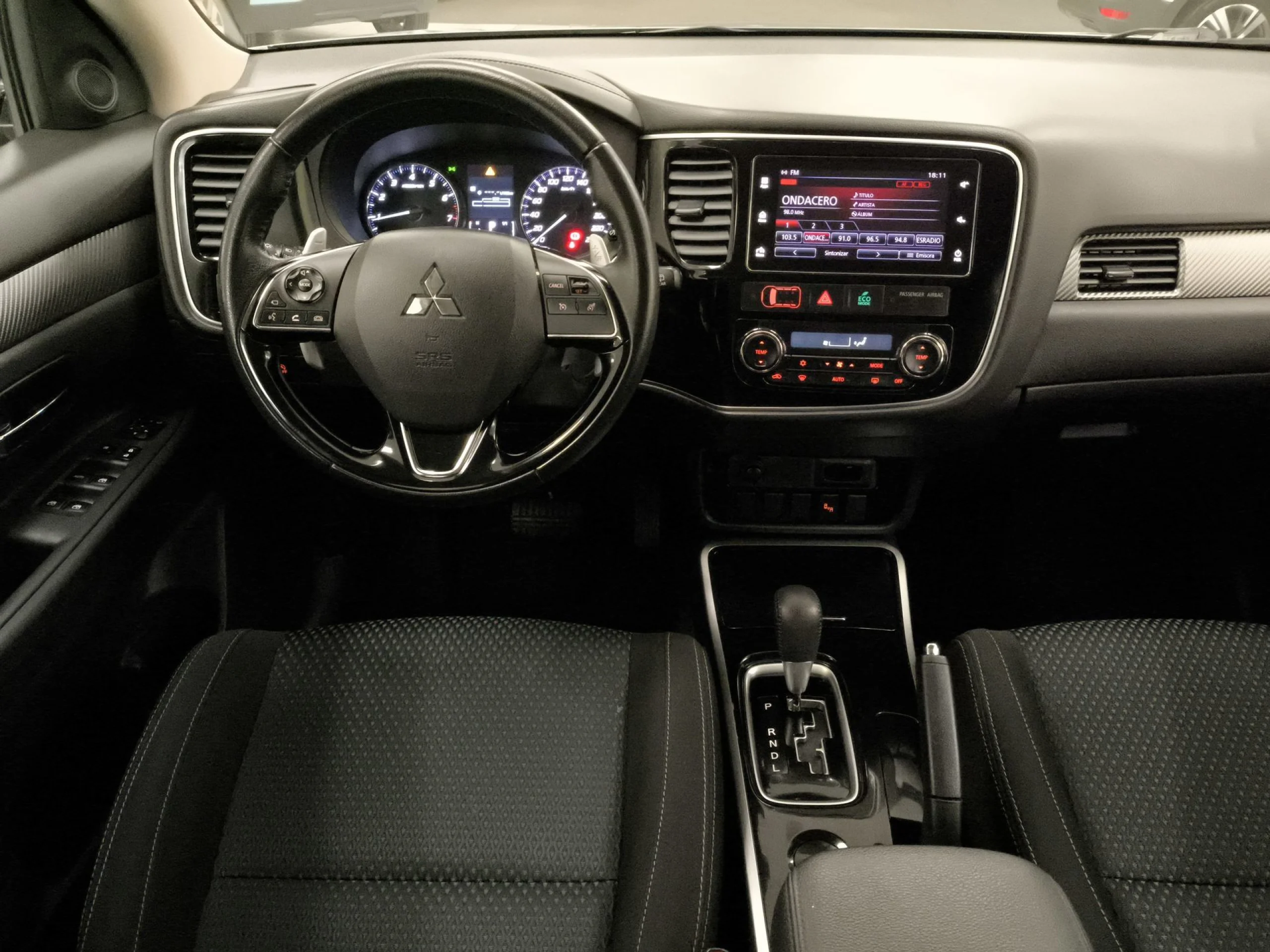 Mitsubishi Outlander 200 MPI Motion 2WD CVT 110 kW (150 CV) - Foto 17